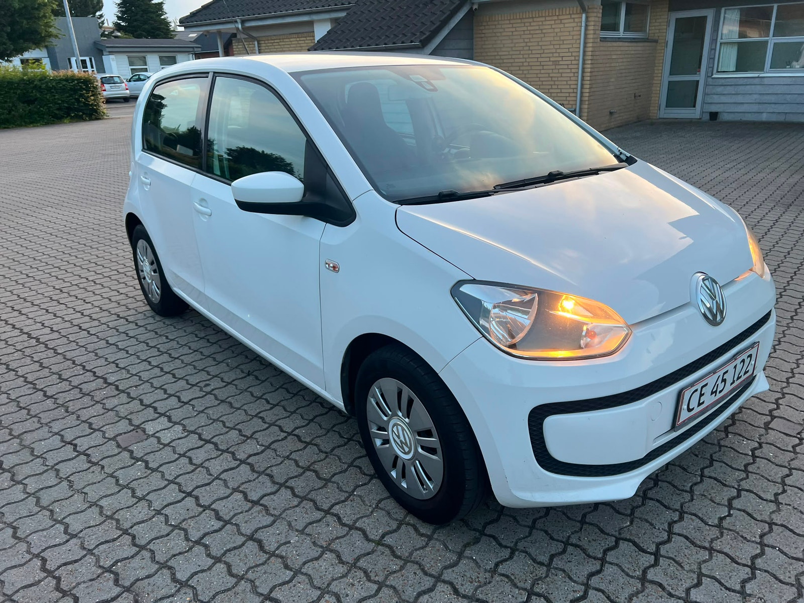 VW UP! til salg hos Nabilli