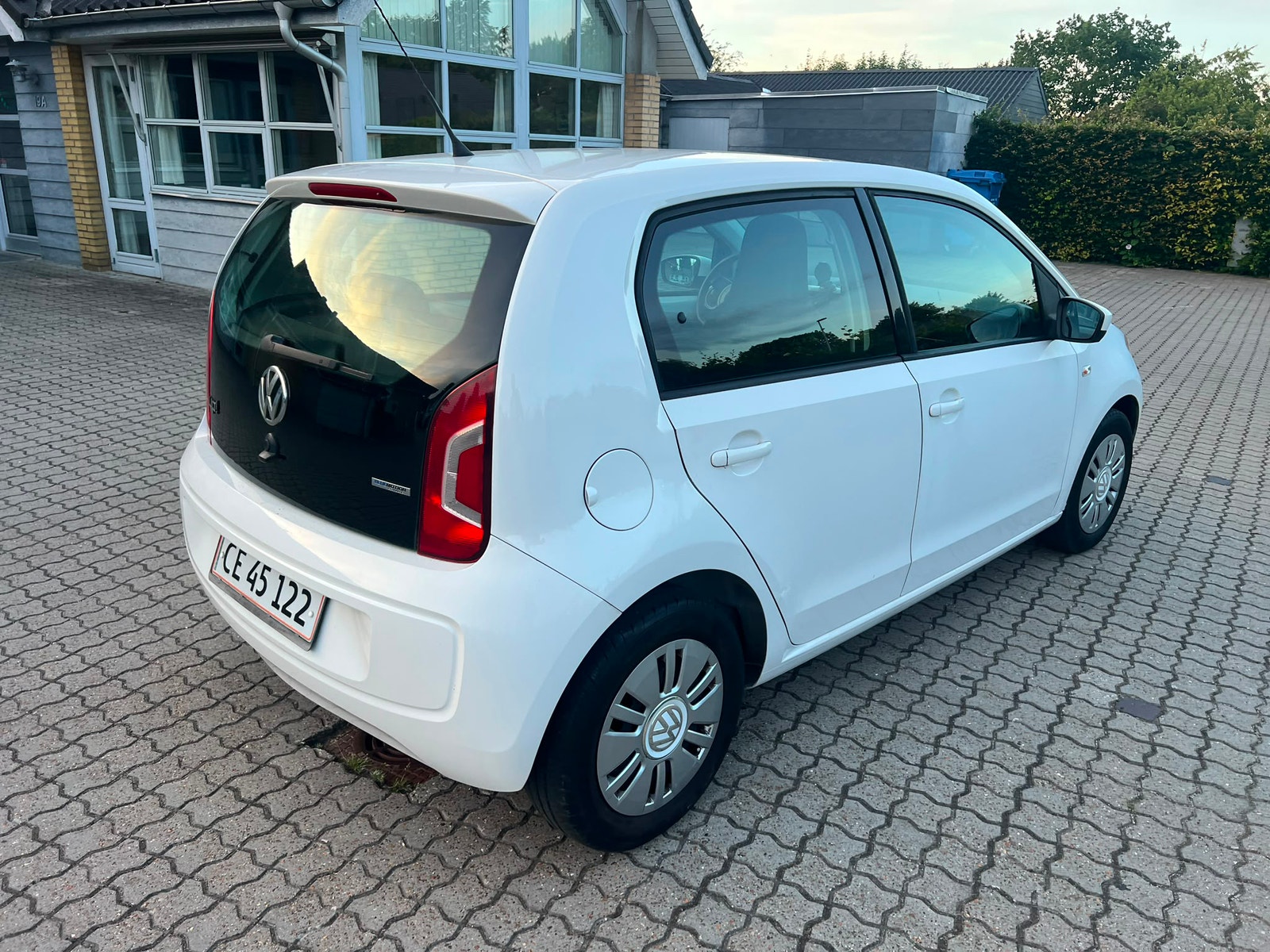 VW UP! til salg hos Nabilli