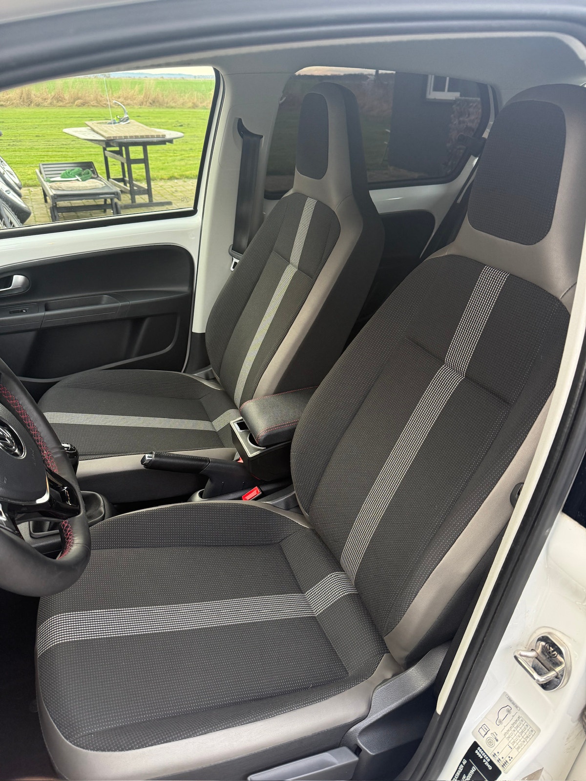 VW UP! til salg hos Nabilli