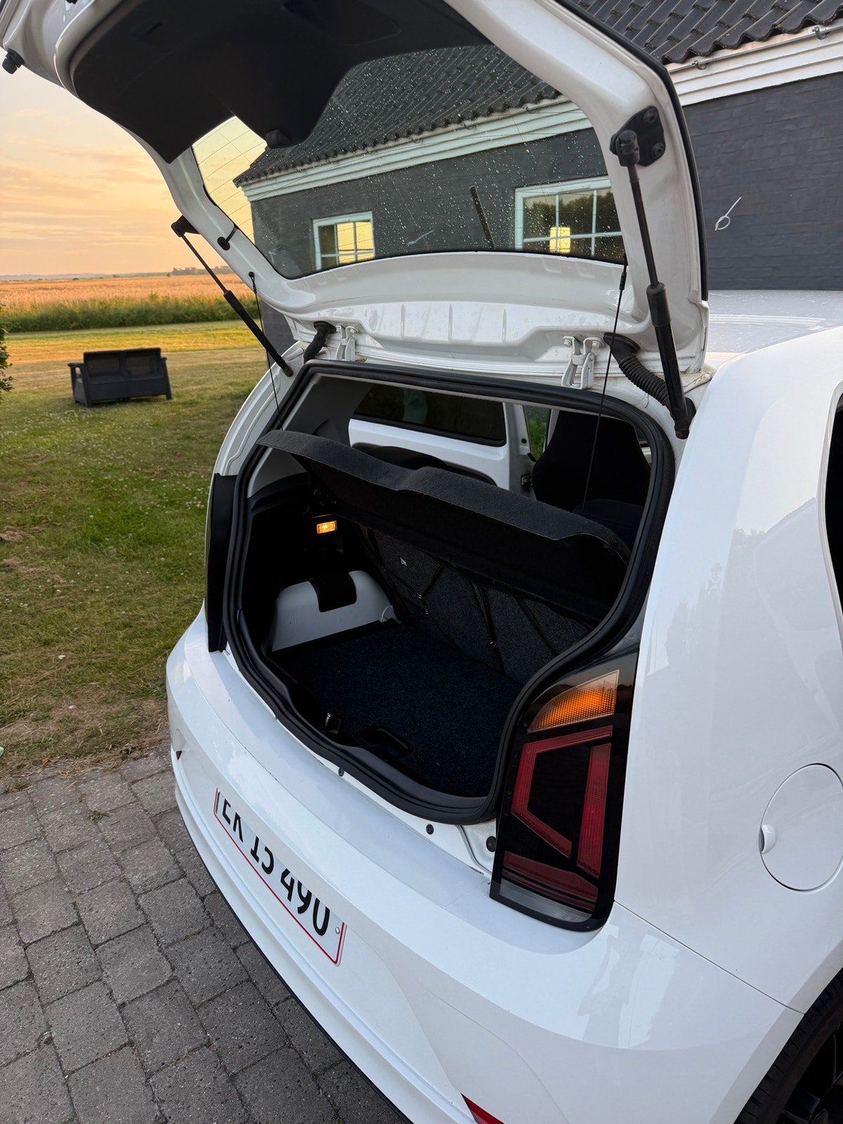 VW UP! til salg hos Nabilli