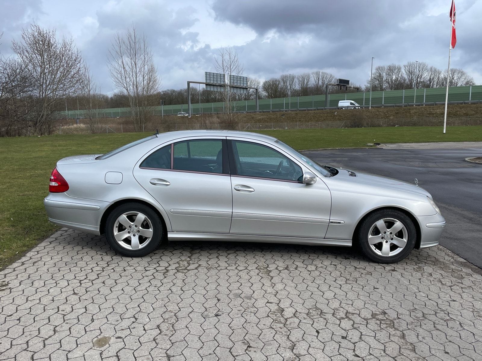 Mercedes E320 – billede 9