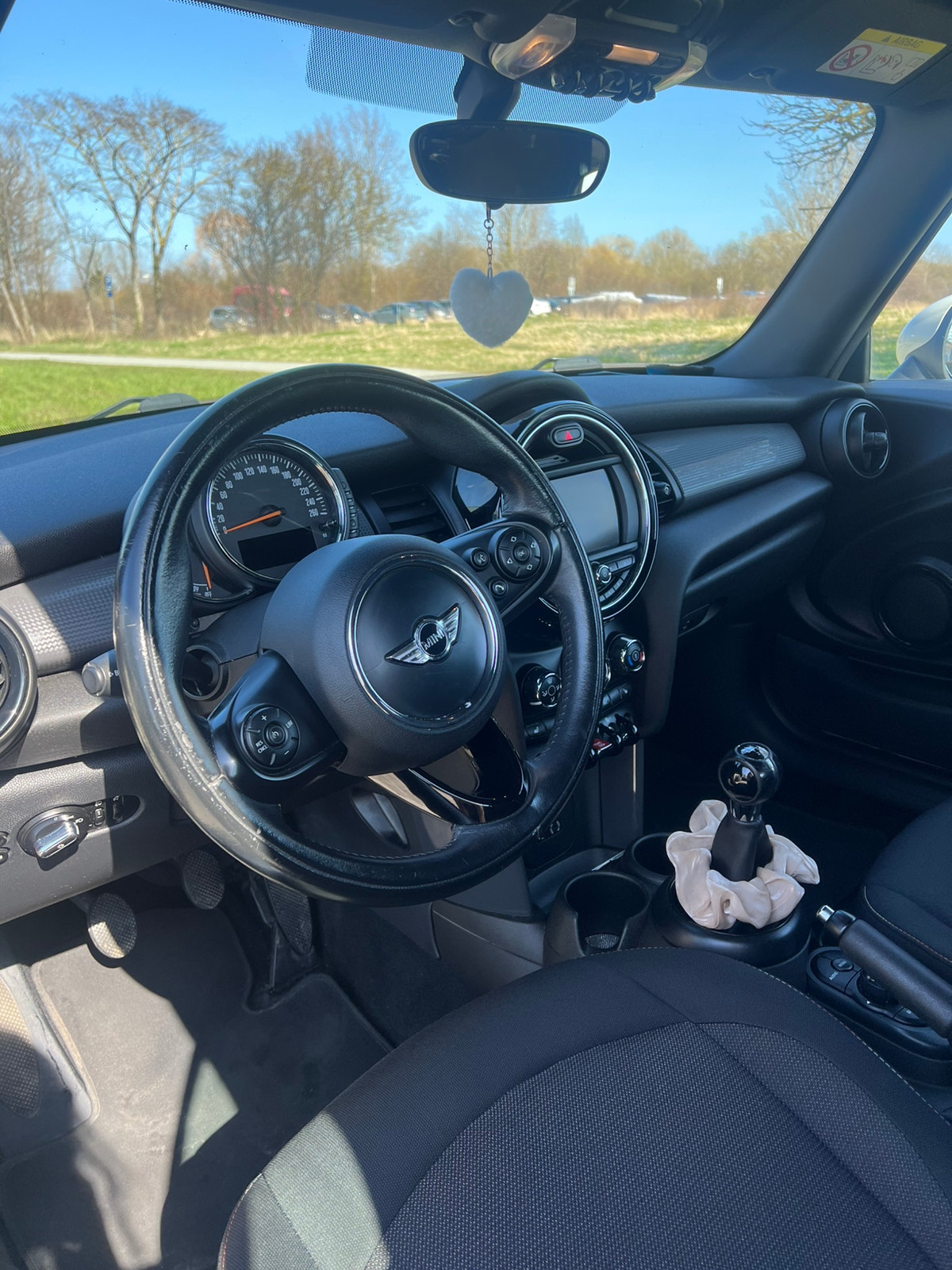 MINI Cooper til salg hos Nabilli