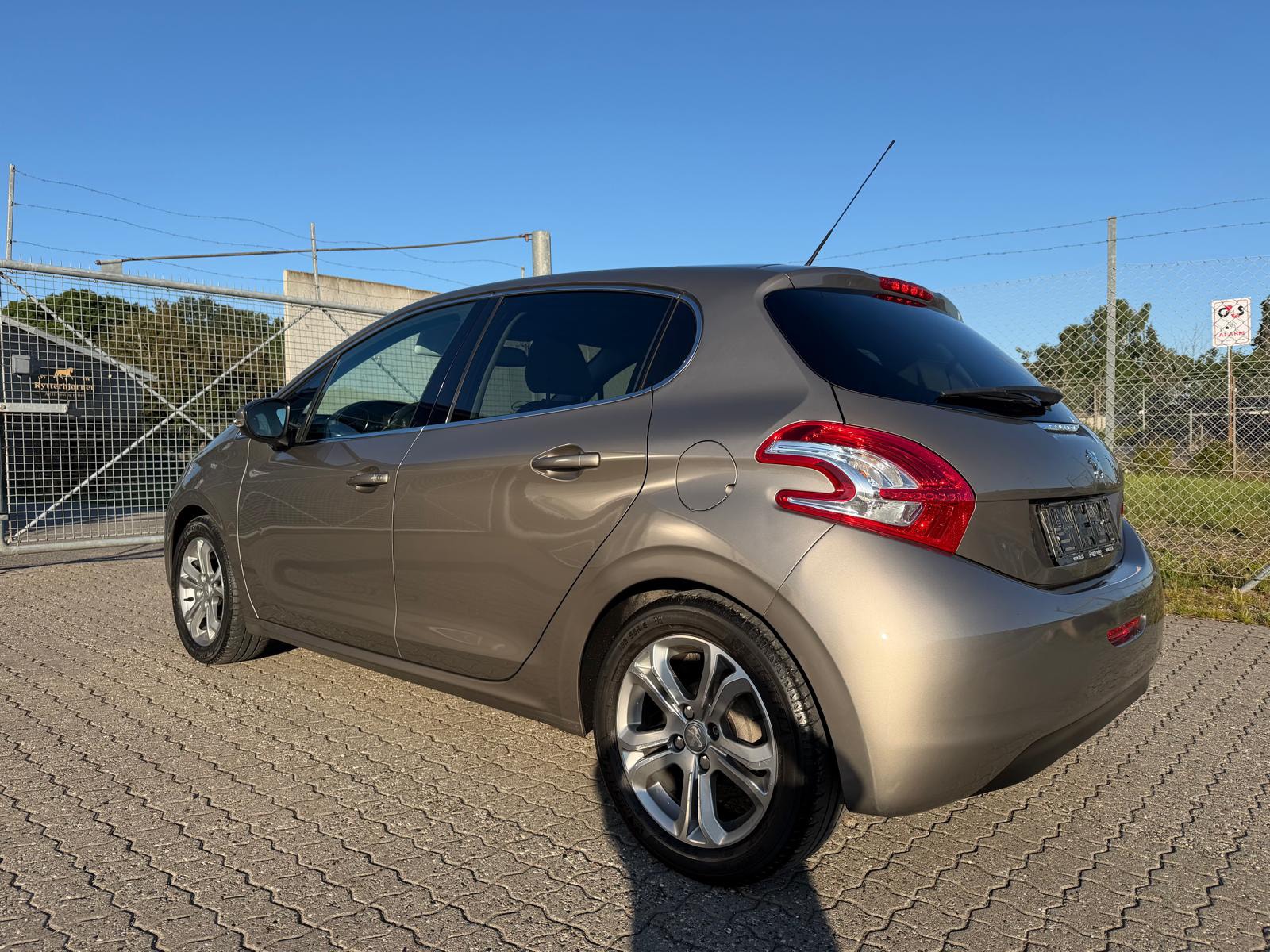 Peugeot 208 til salg hos Nabilli