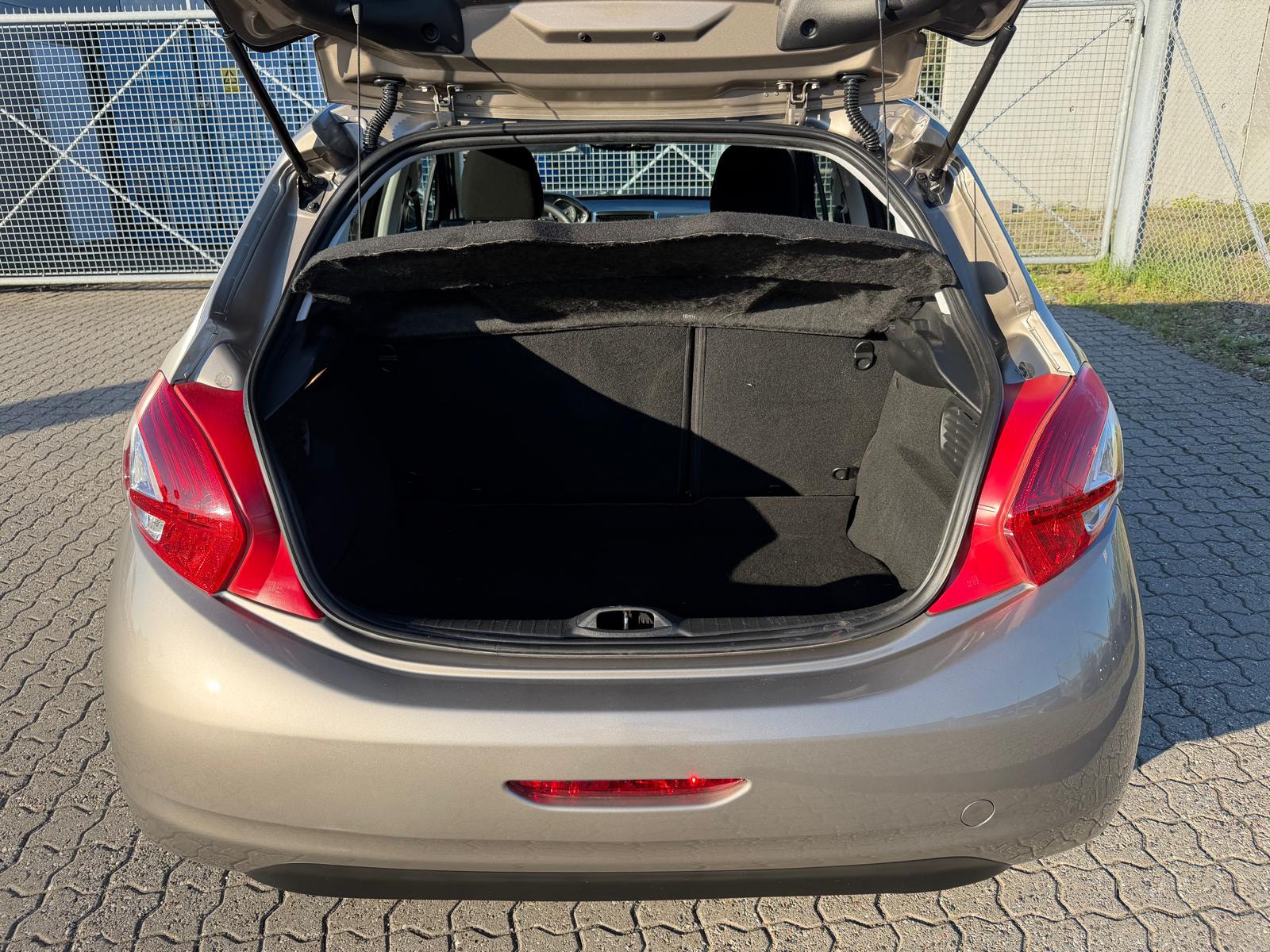 Peugeot 208 til salg hos Nabilli