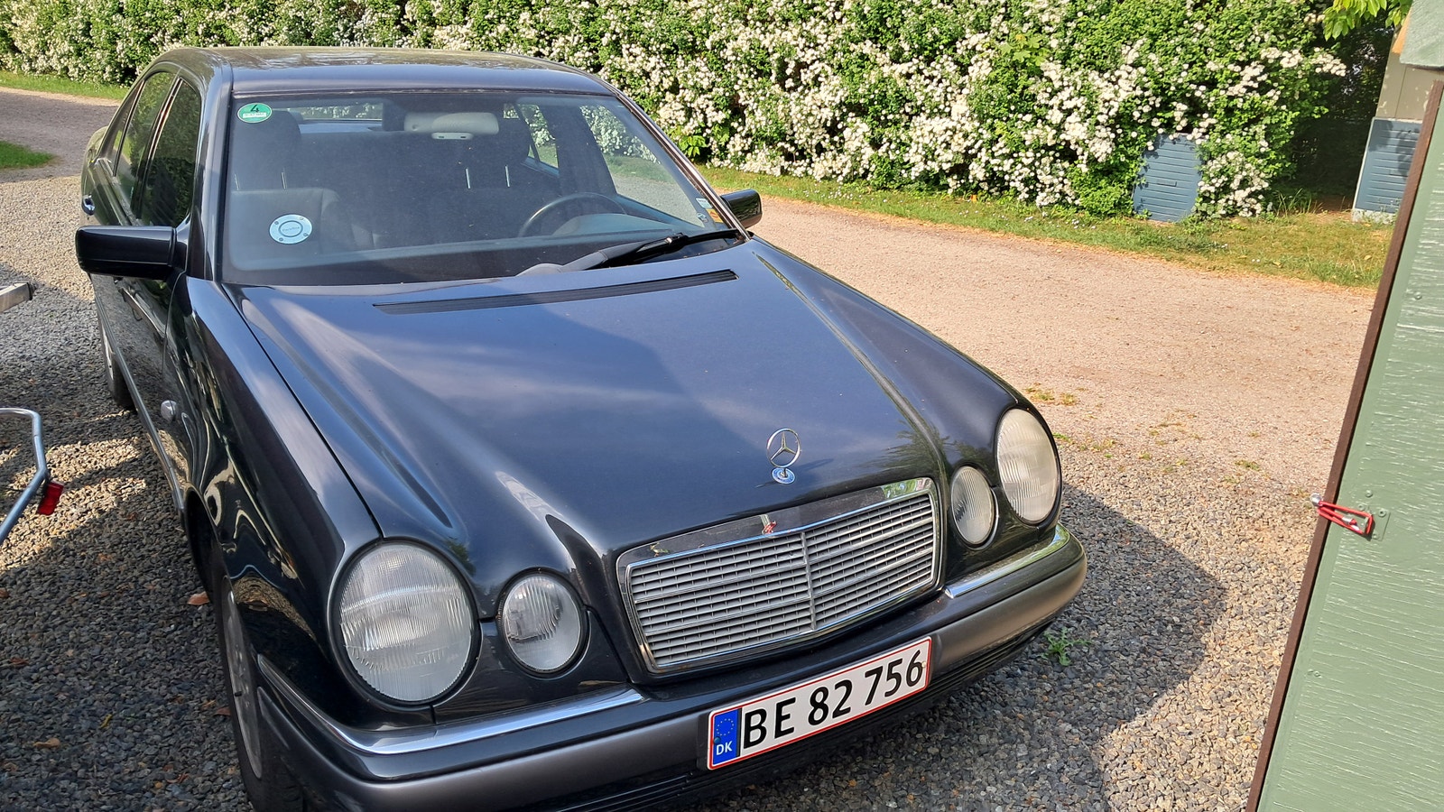 Mercedes E200 til salg hos Nabilli