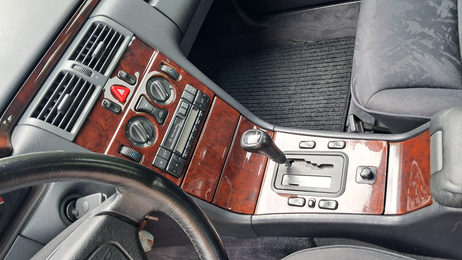 Mercedes E200 til salg hos Nabilli