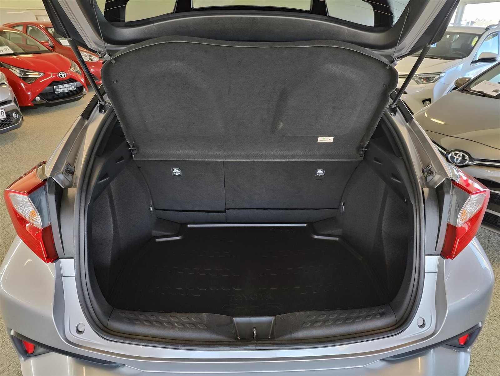 Toyota C-HR til salg hos Nabilli