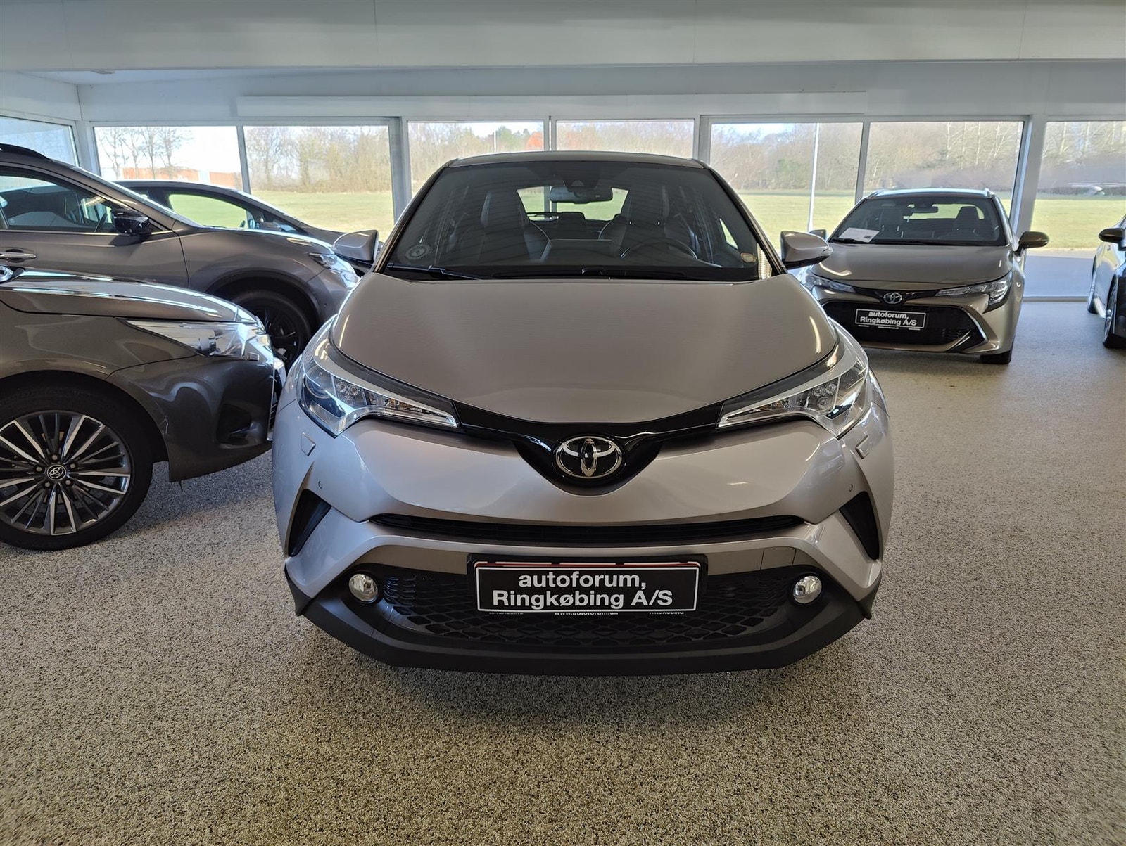 Toyota C-HR til salg hos Nabilli