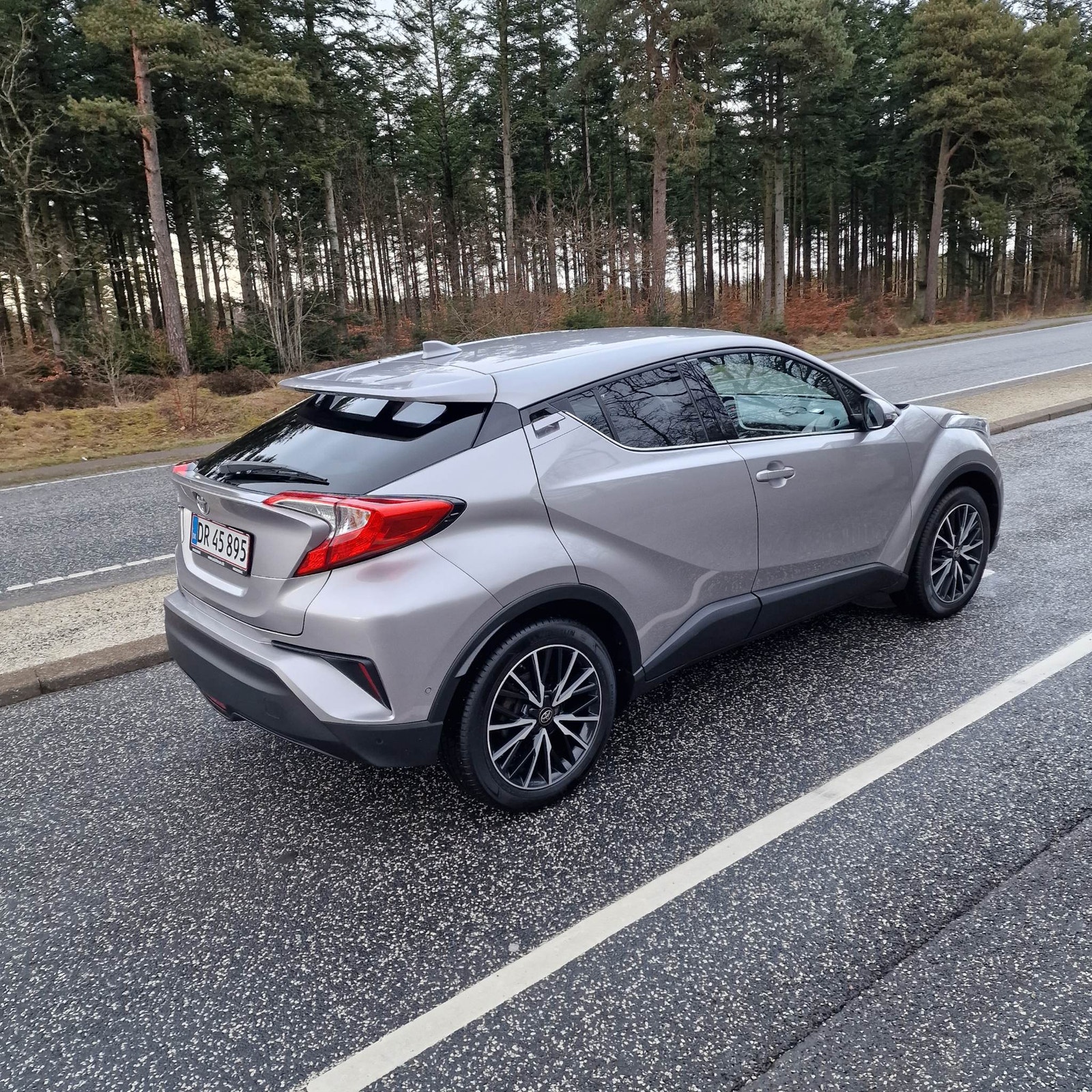 Toyota C-HR til salg hos Nabilli