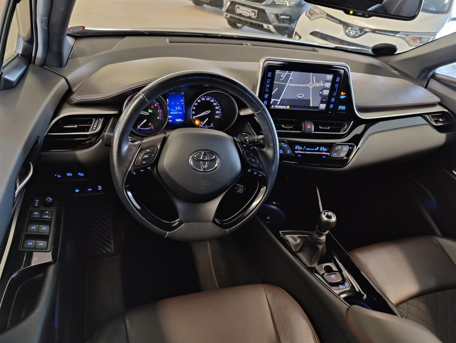 Toyota C-HR til salg hos Nabilli