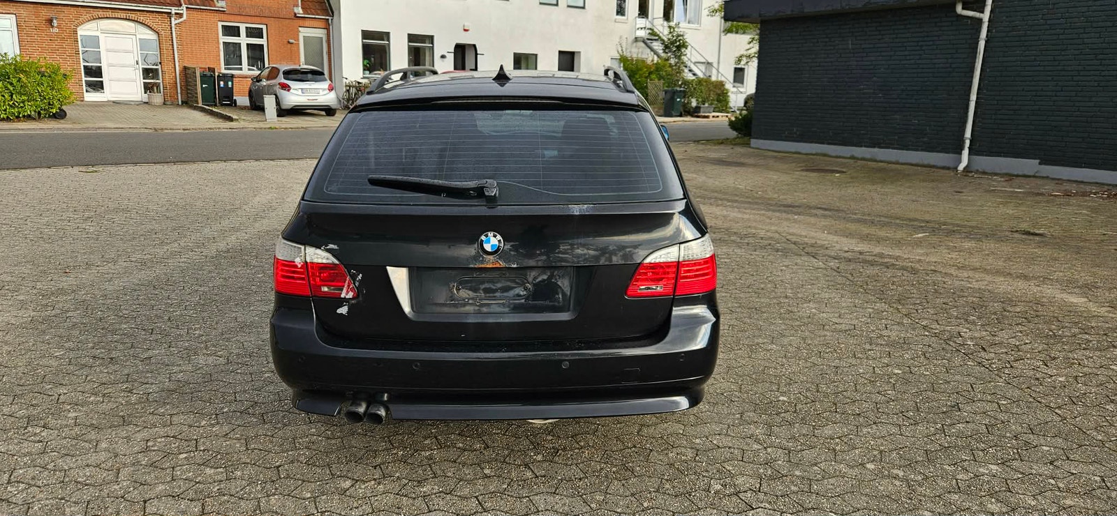 BMW 525i til salg hos Nabilli