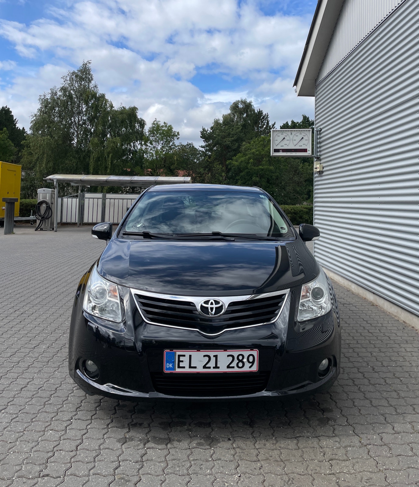 Toyota Avensis til salg hos Nabilli