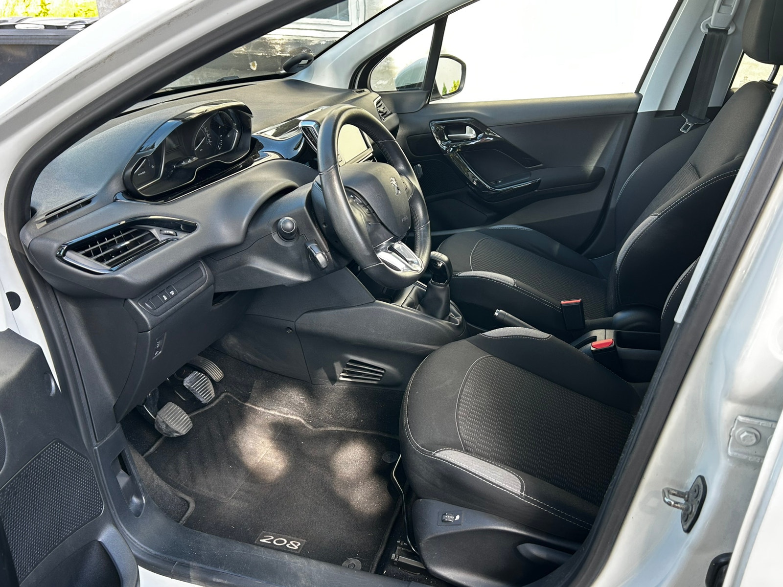 Peugeot 208 til salg hos Nabilli
