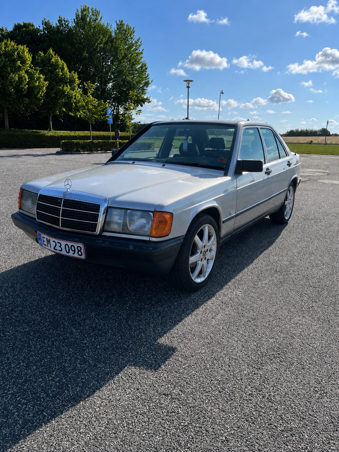 Mercedes 190 E til salg hos Nabilli