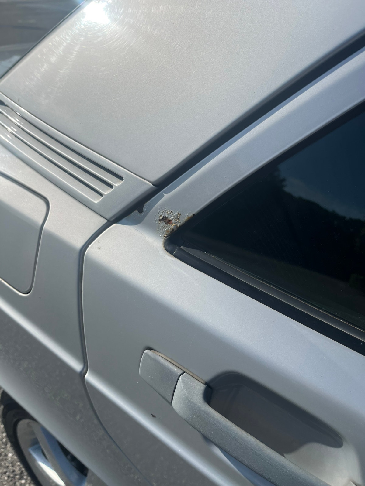Mercedes 190 E til salg hos Nabilli