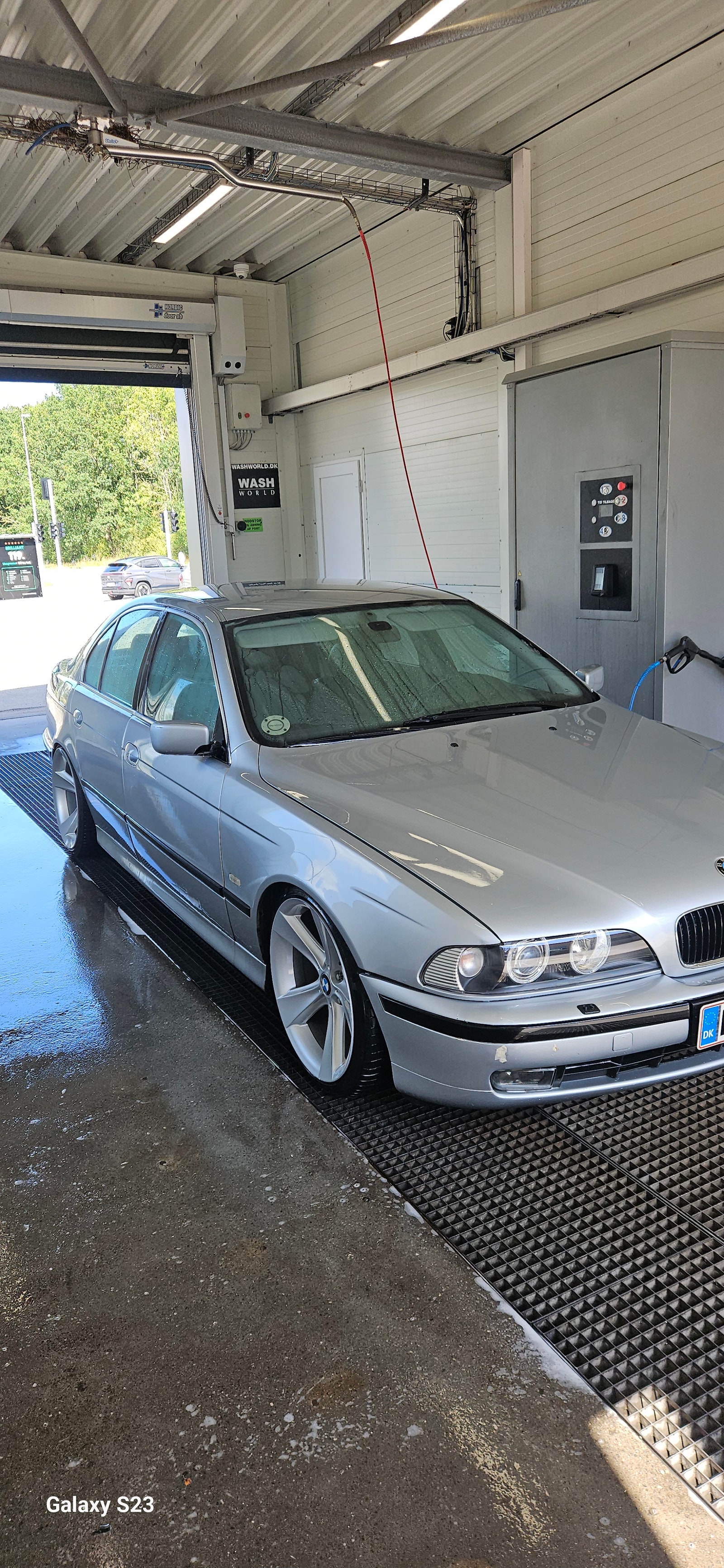 BMW 528i til salg hos Nabilli