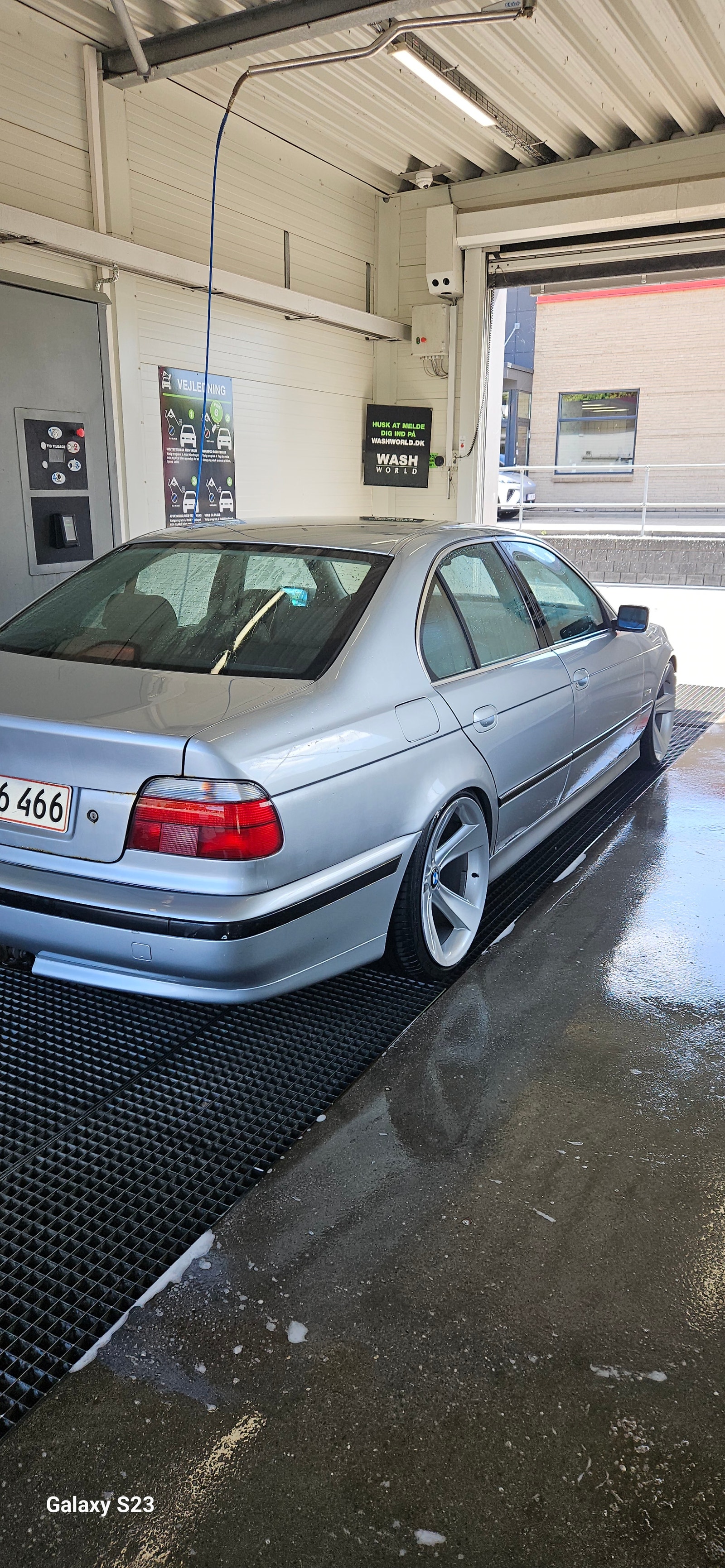 BMW 528i til salg hos Nabilli
