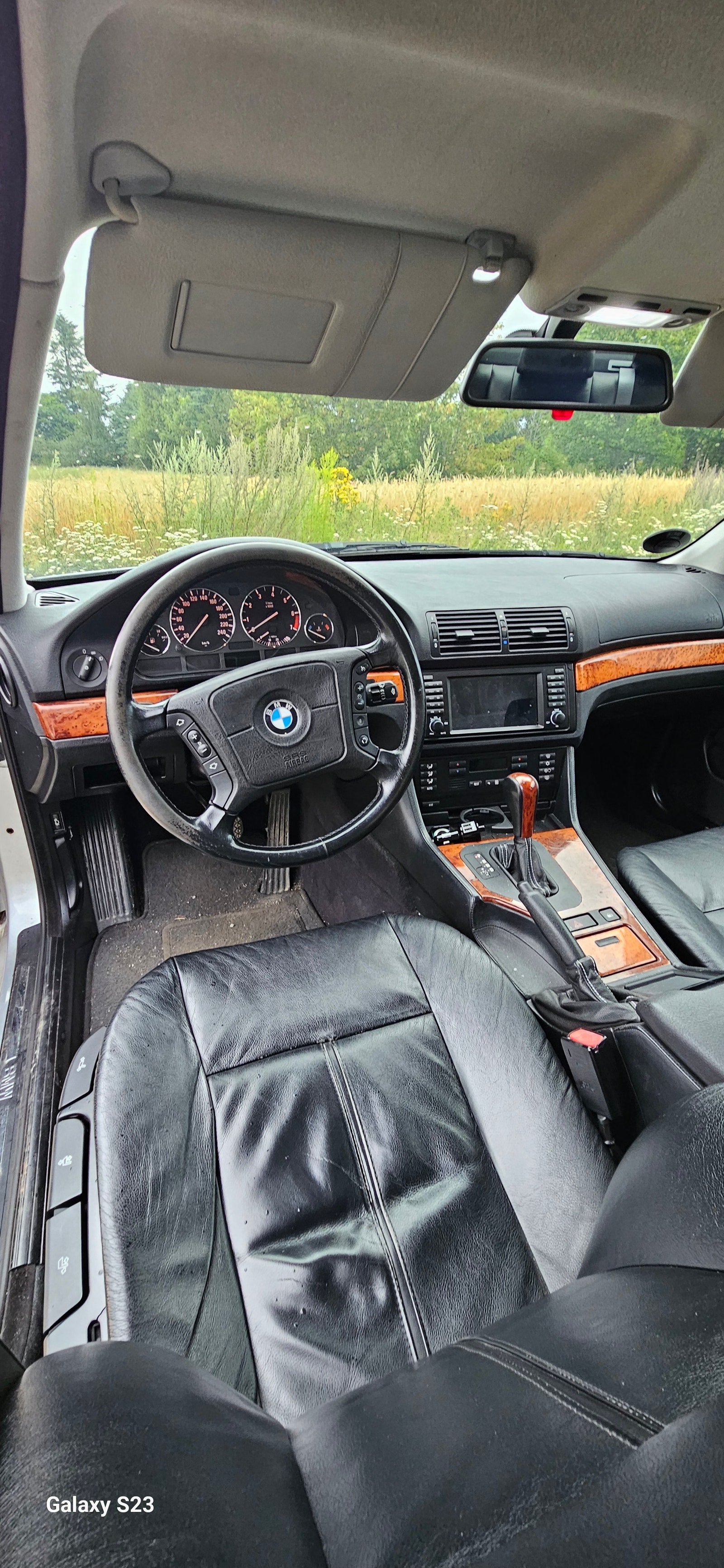 BMW 528i til salg hos Nabilli