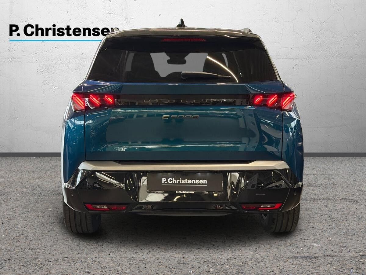 Peugeot e-5008 til salg hos Nabilli