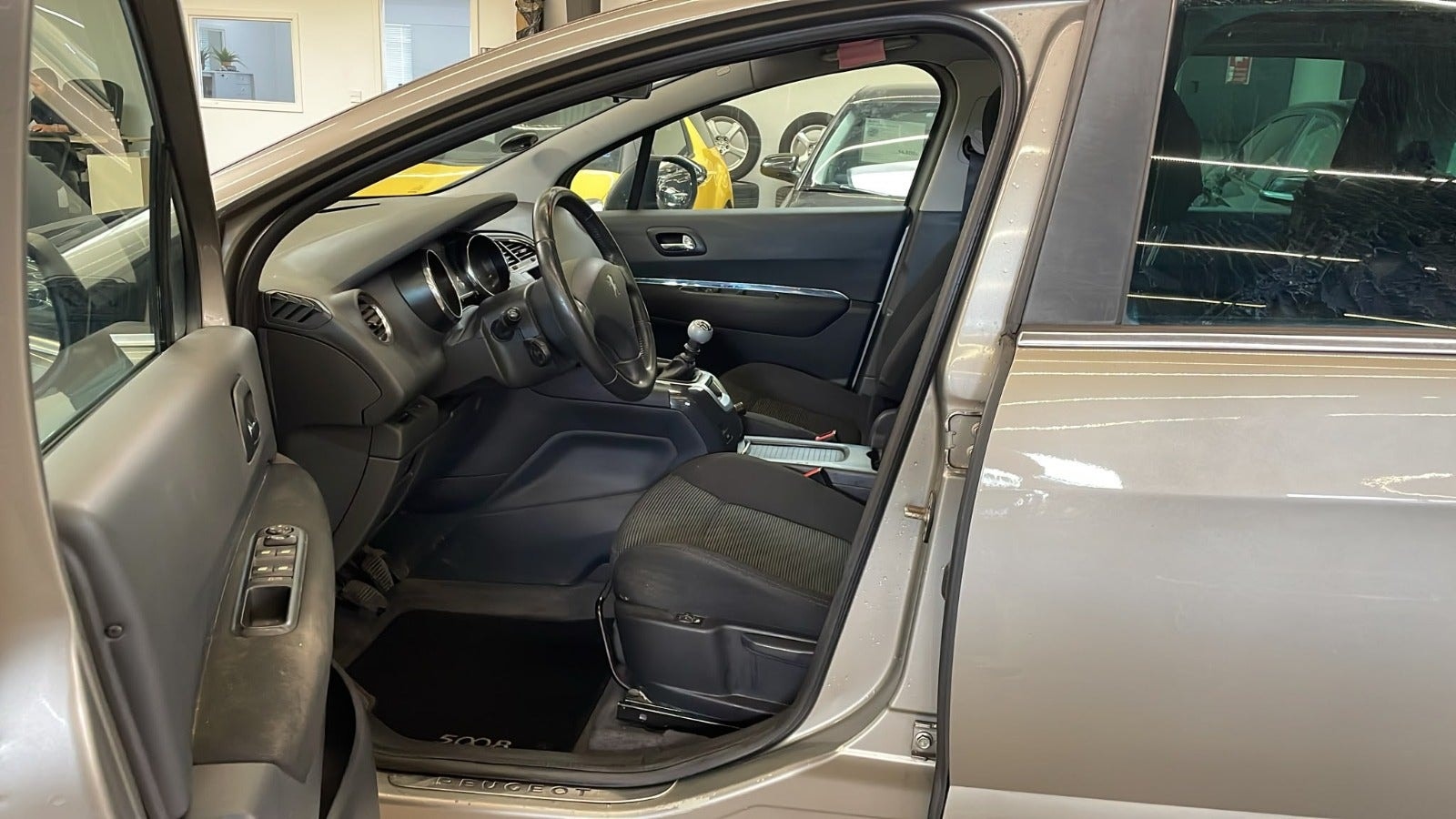 Peugeot 5008 til salg hos Nabilli
