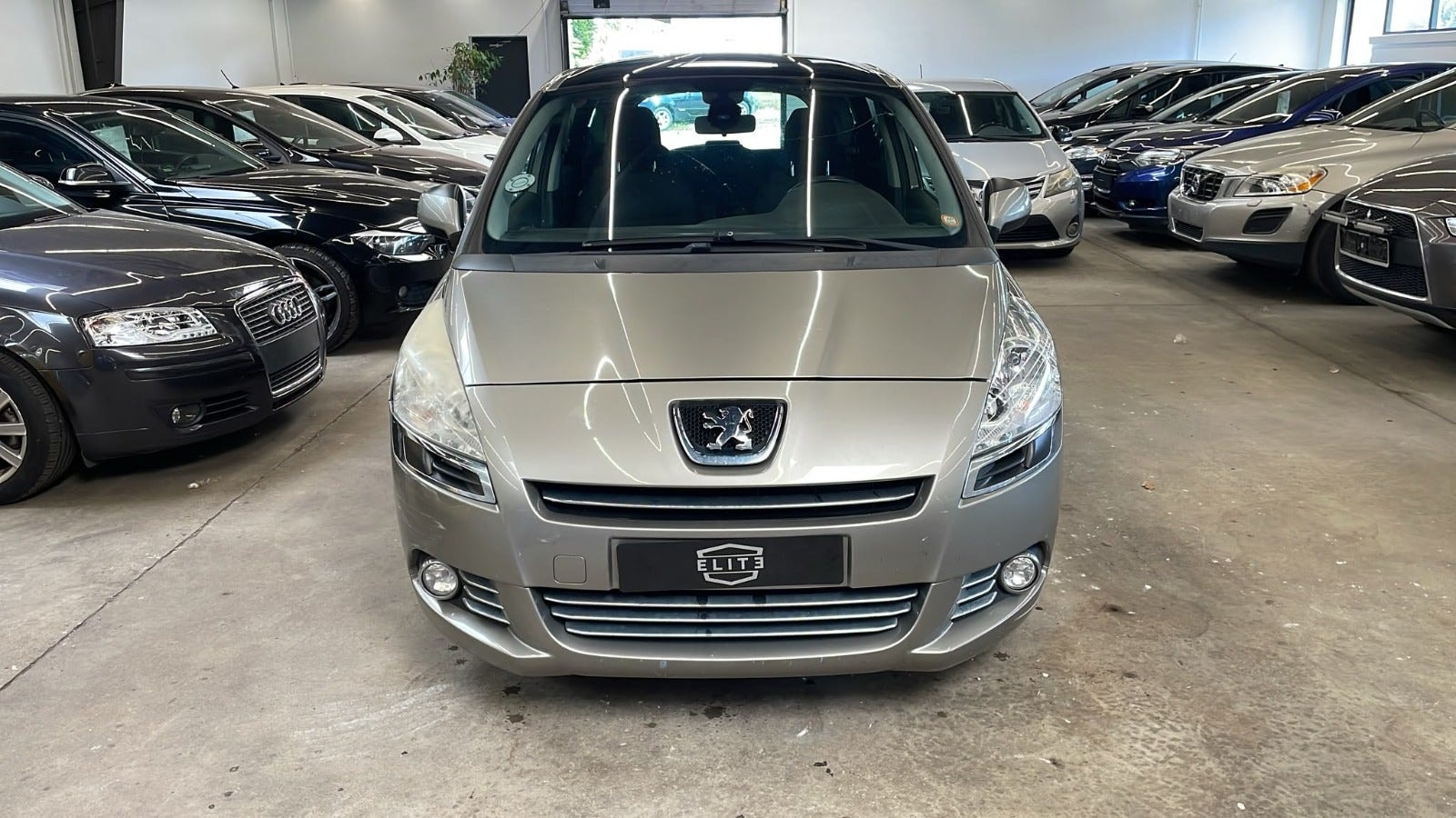 Peugeot 5008 til salg hos Nabilli