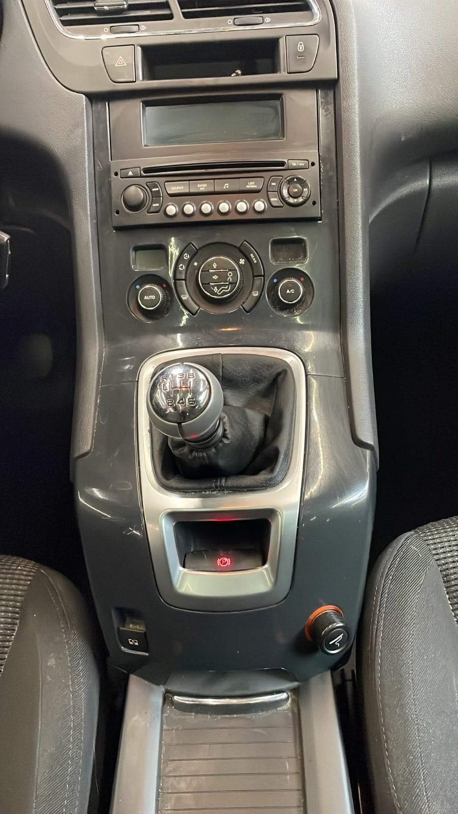 Peugeot 5008 til salg hos Nabilli
