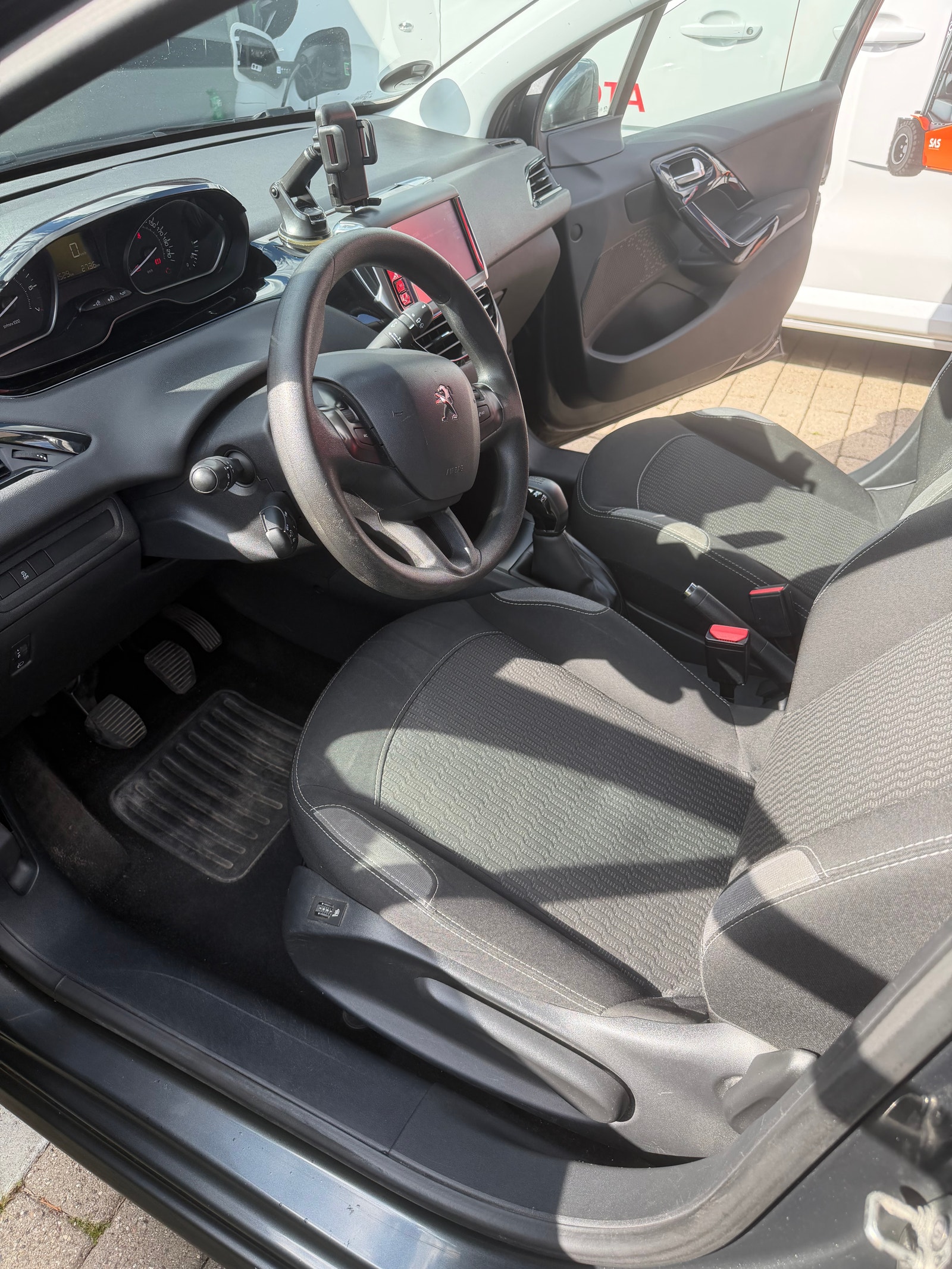 Peugeot 208 til salg hos Nabilli