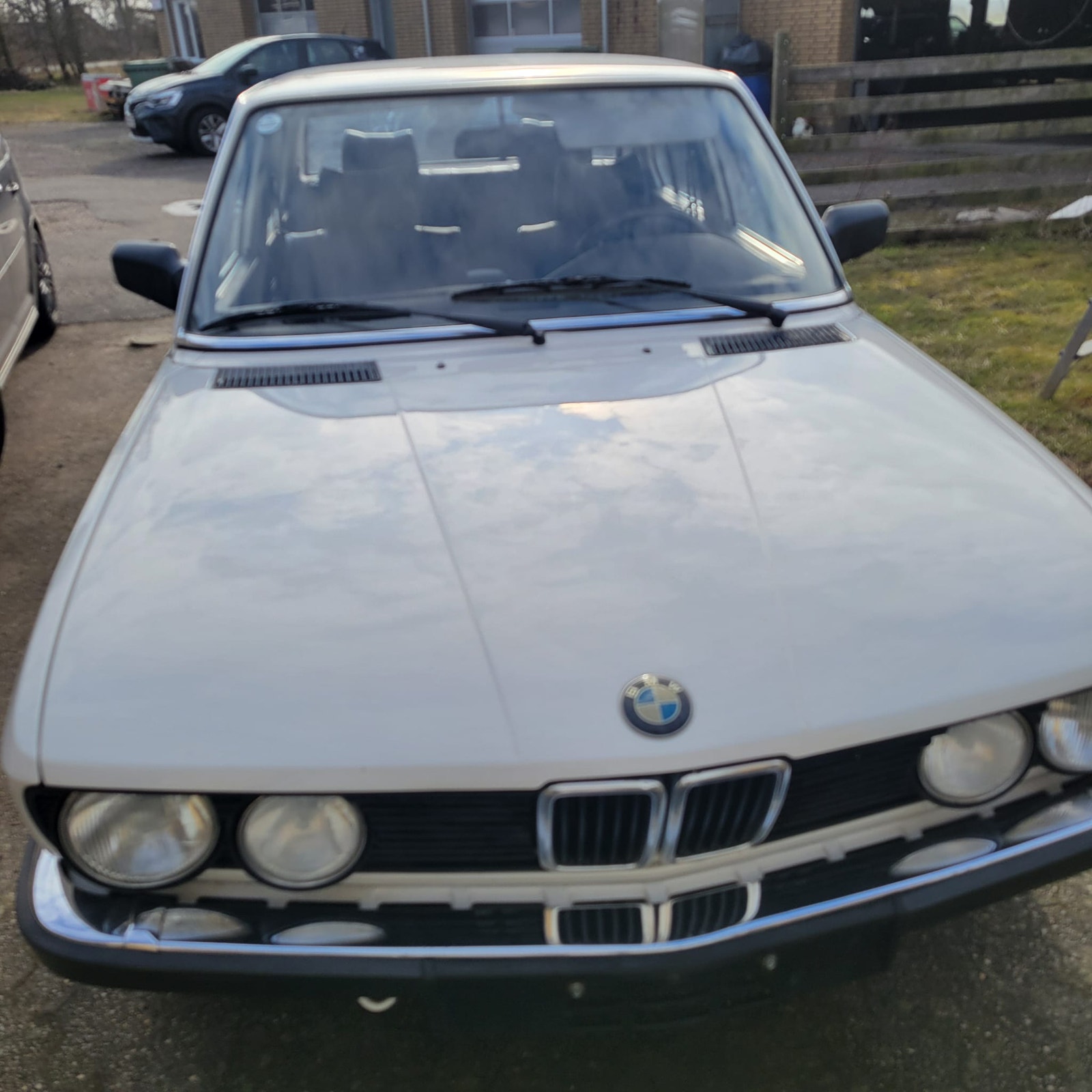 BMW 525i til salg hos Nabilli