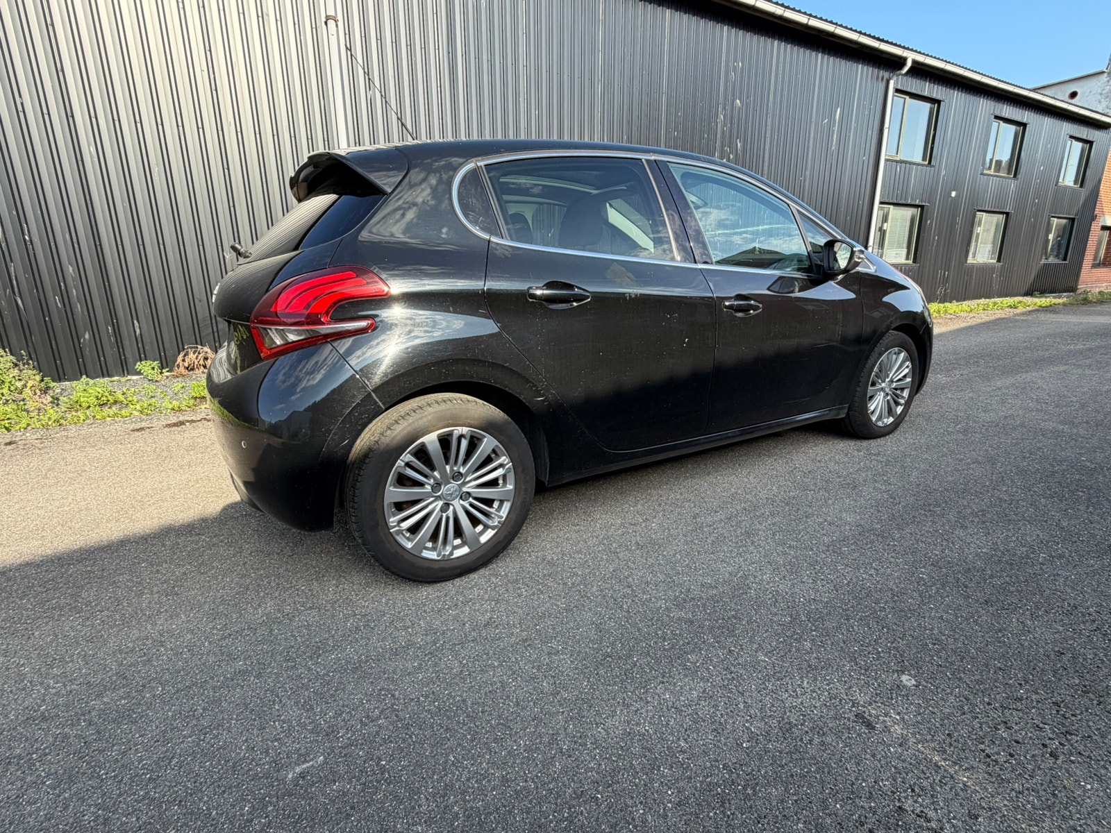 Peugeot 208 til salg hos Nabilli