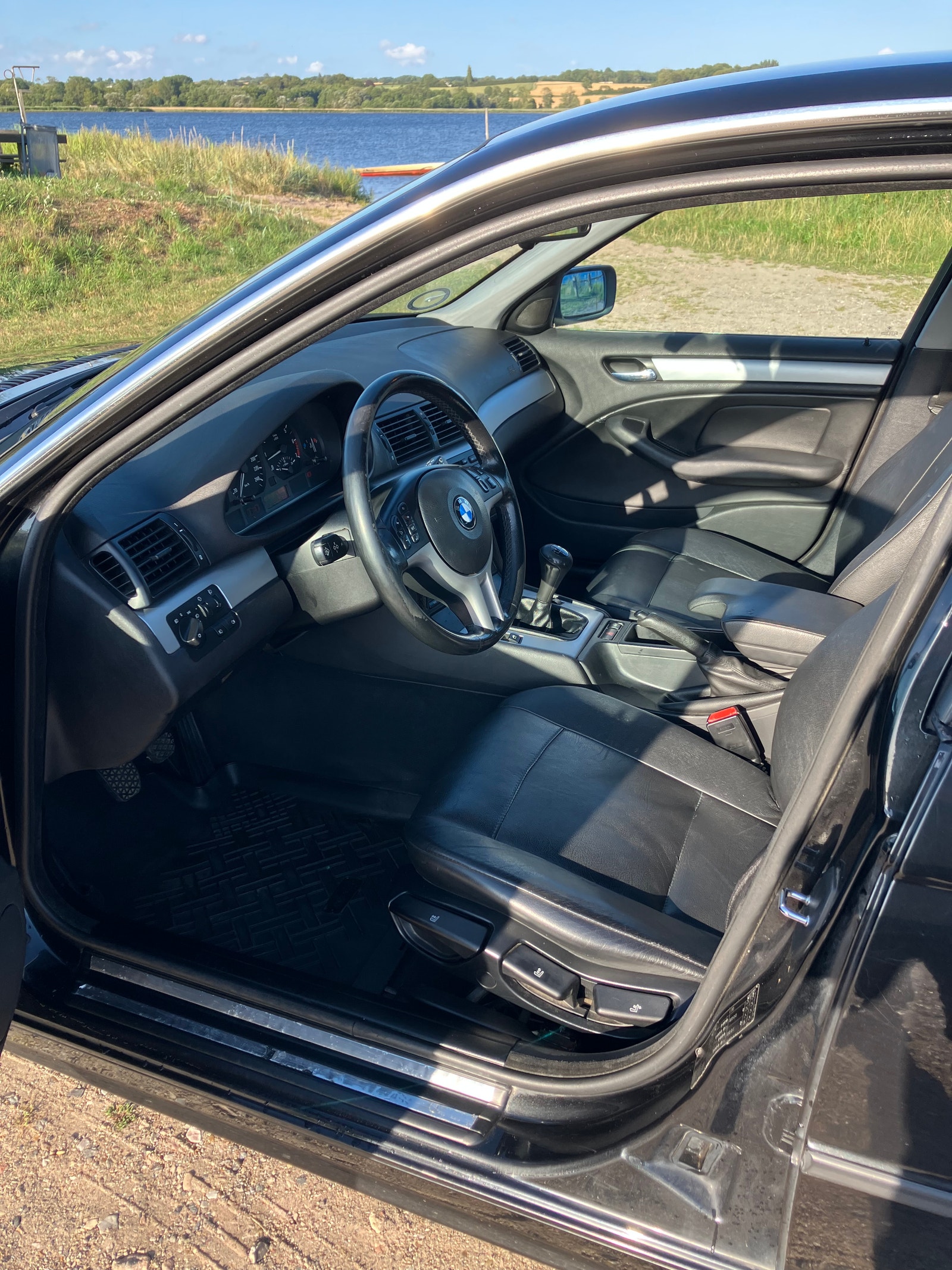 BMW 320i til salg hos Nabilli
