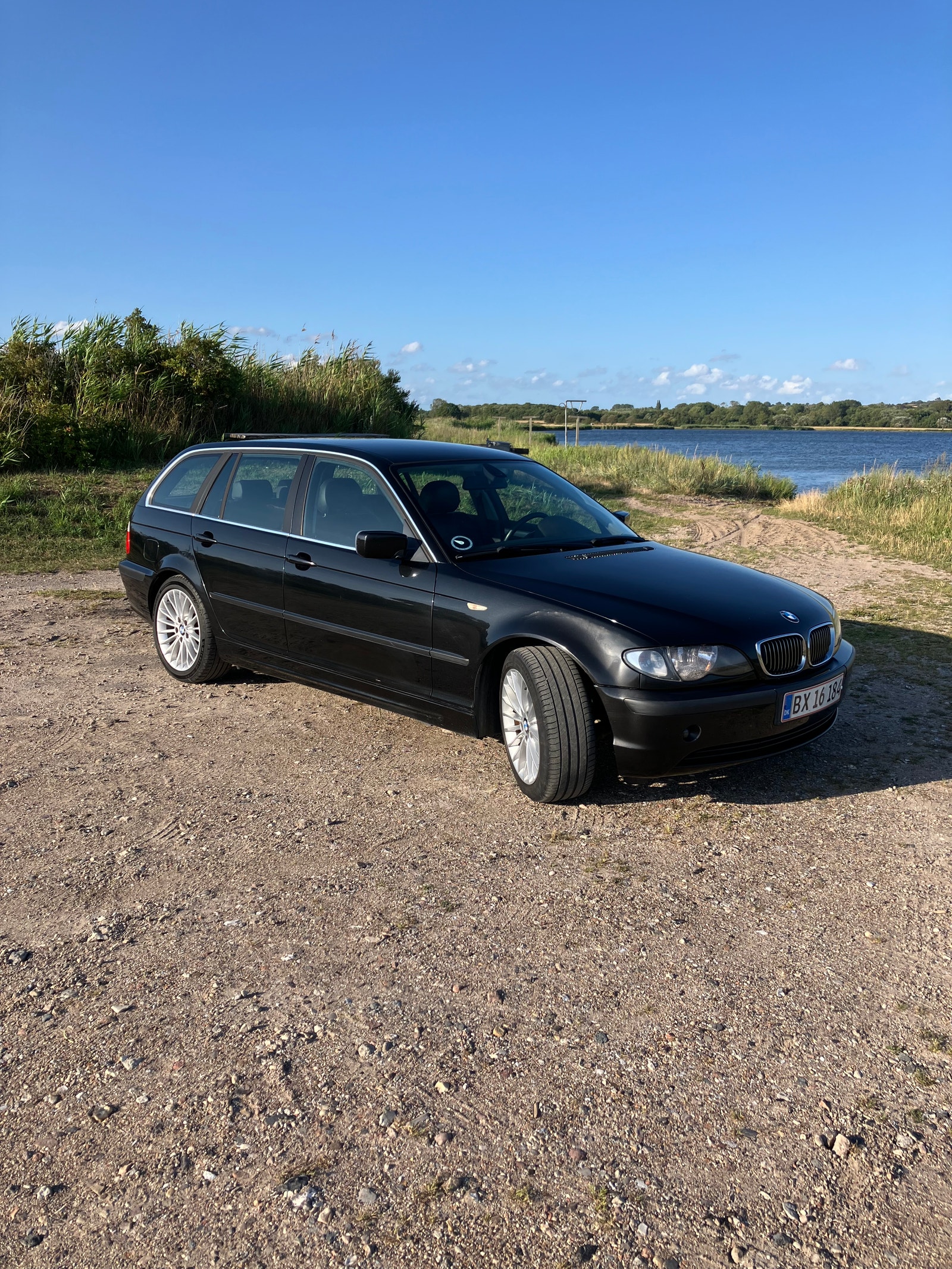 BMW 320i til salg hos Nabilli