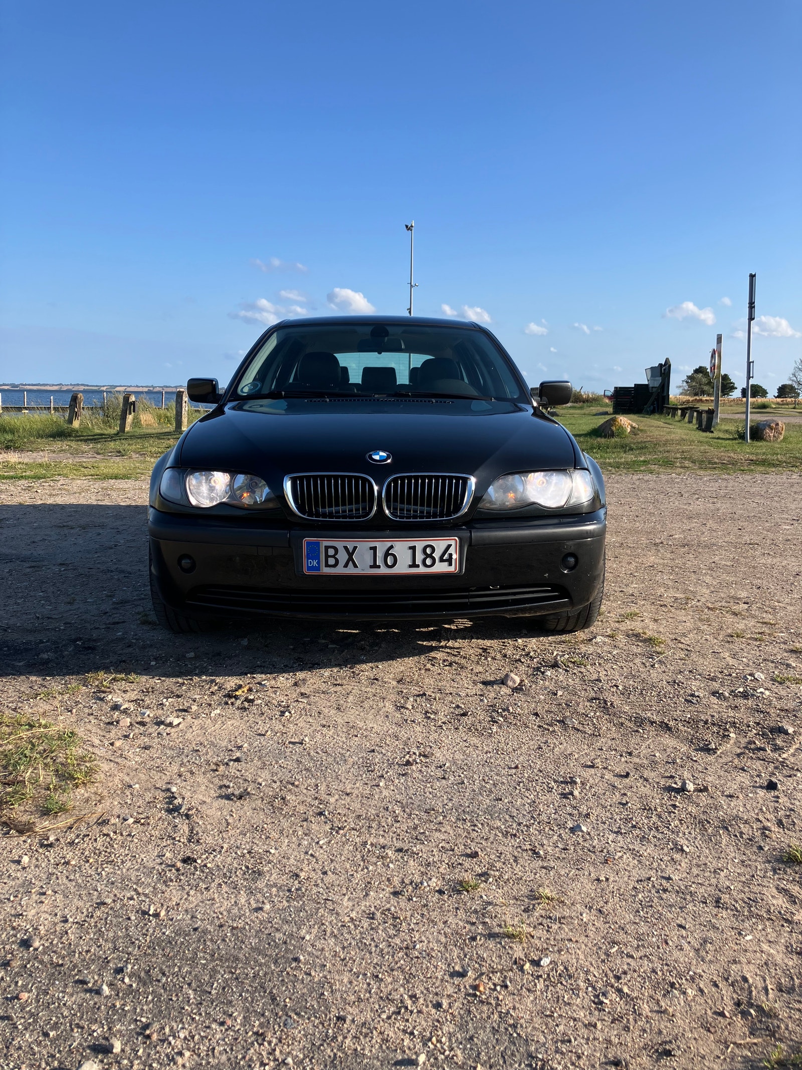 BMW 320i til salg hos Nabilli