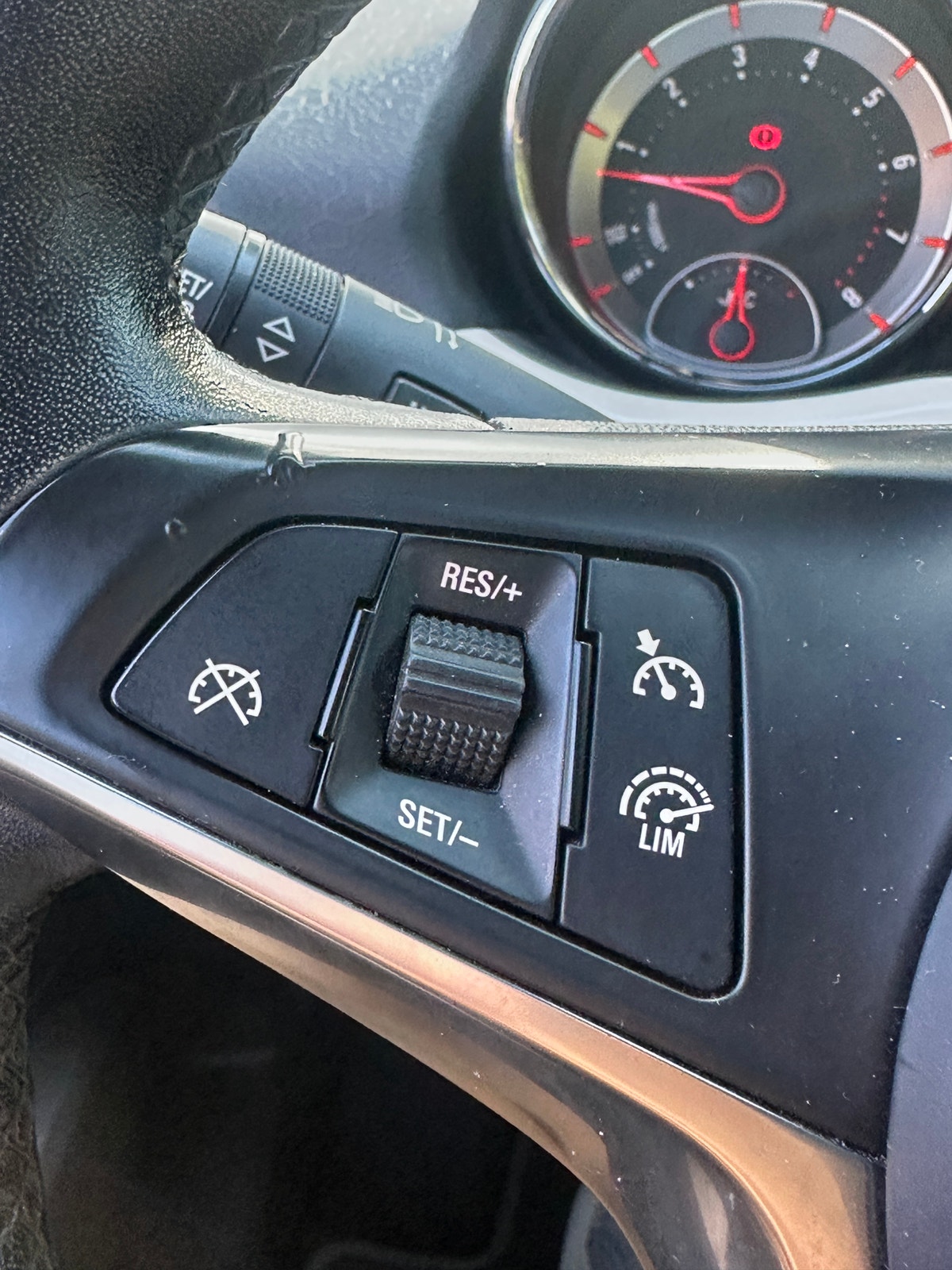 Opel ADAM til salg hos Nabilli