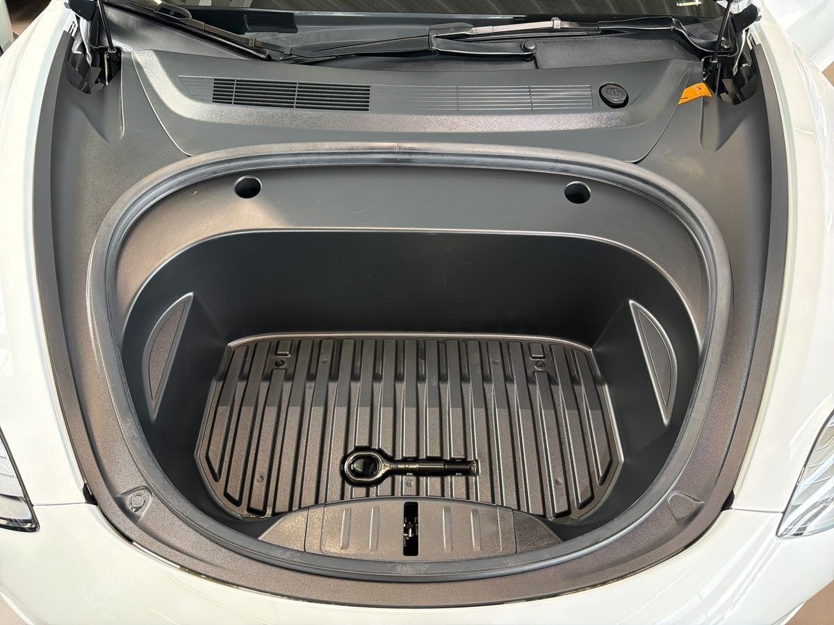 Tesla Model 3 til salg hos Nabilli