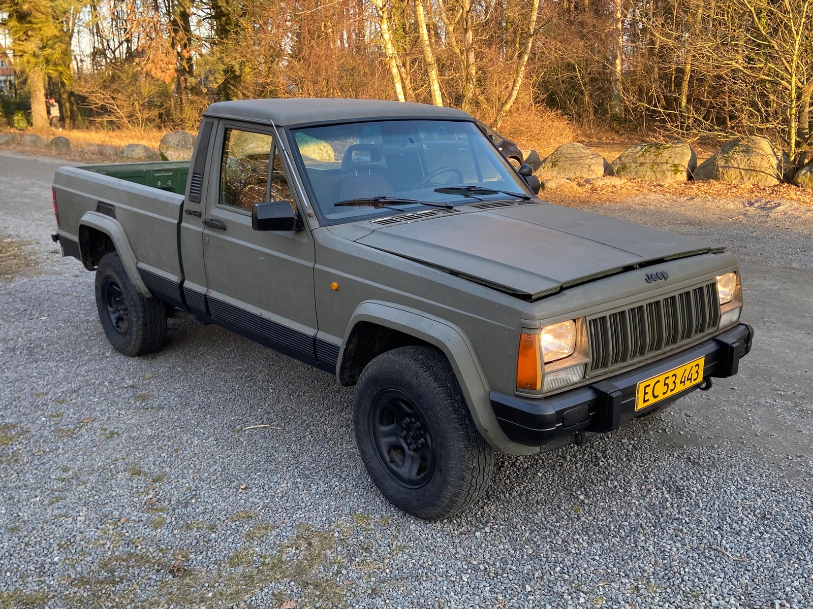 Jeep Comanche til salg hos Nabilli