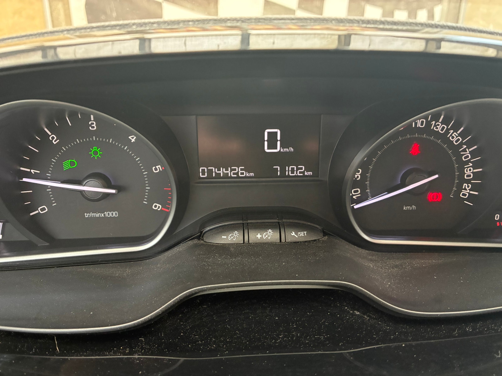 Peugeot 208 – billede 8