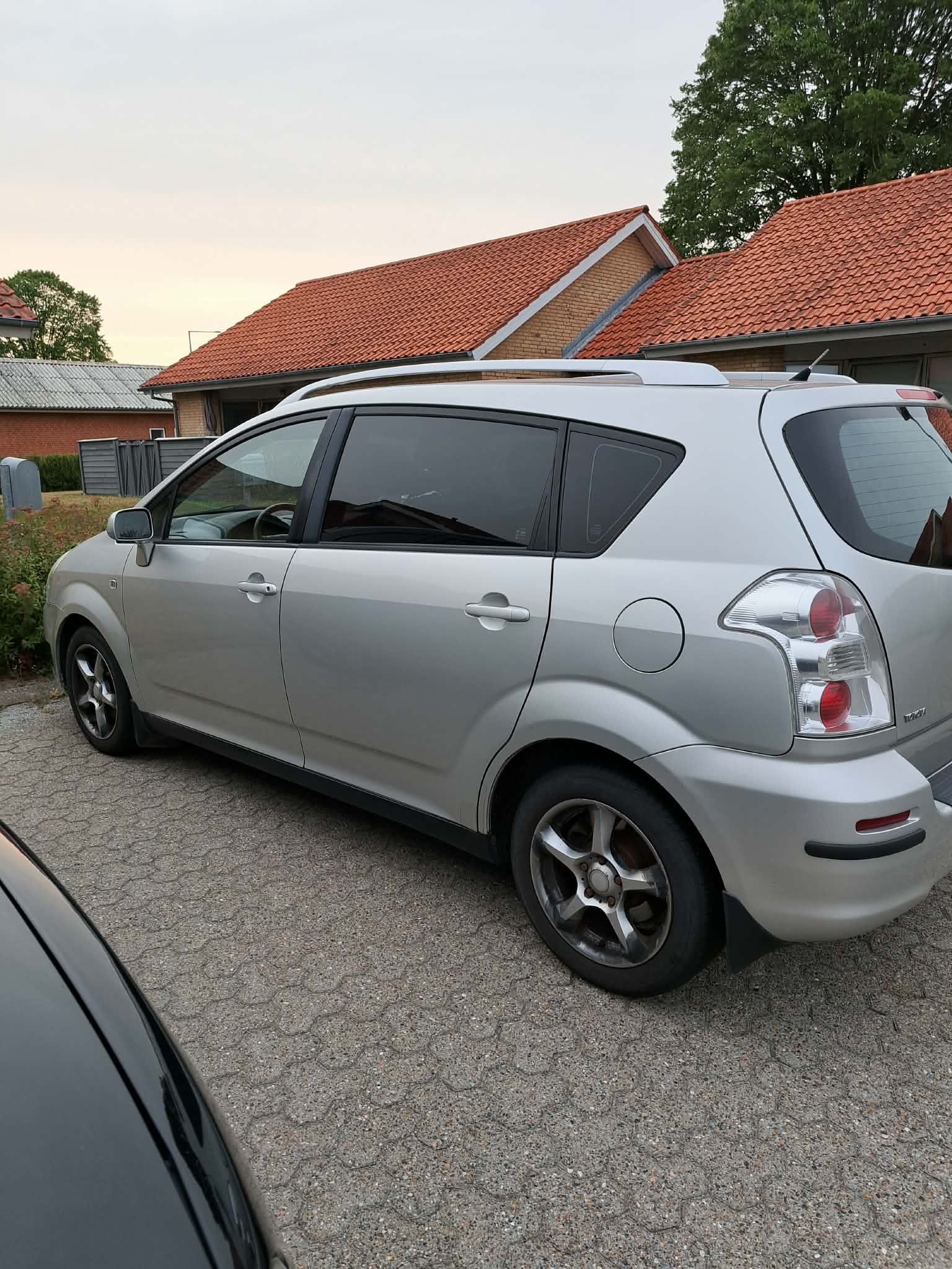 Toyota Corolla Verso til salg hos Nabilli