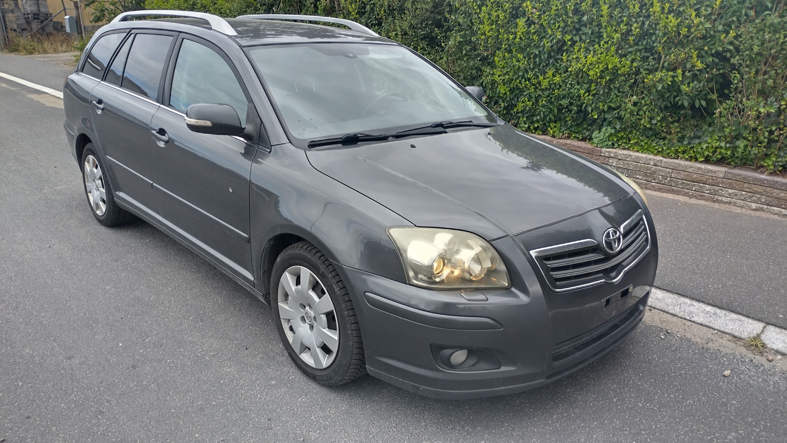 Toyota Avensis til salg hos Nabilli