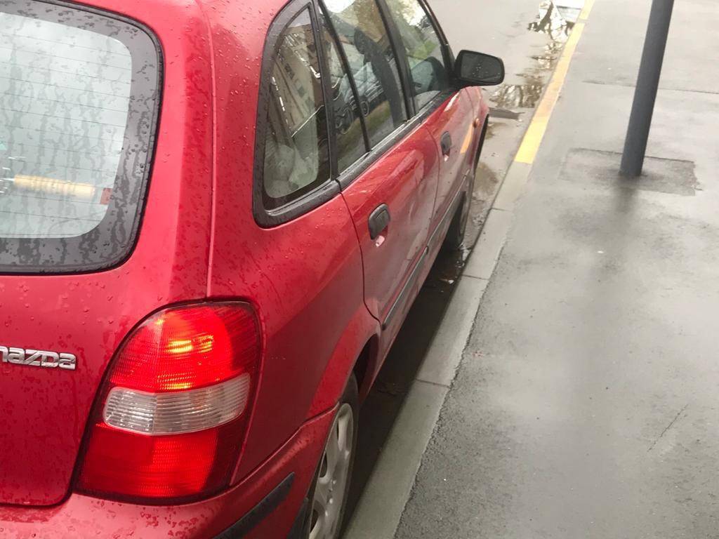 Mazda 323F til salg hos Nabilli