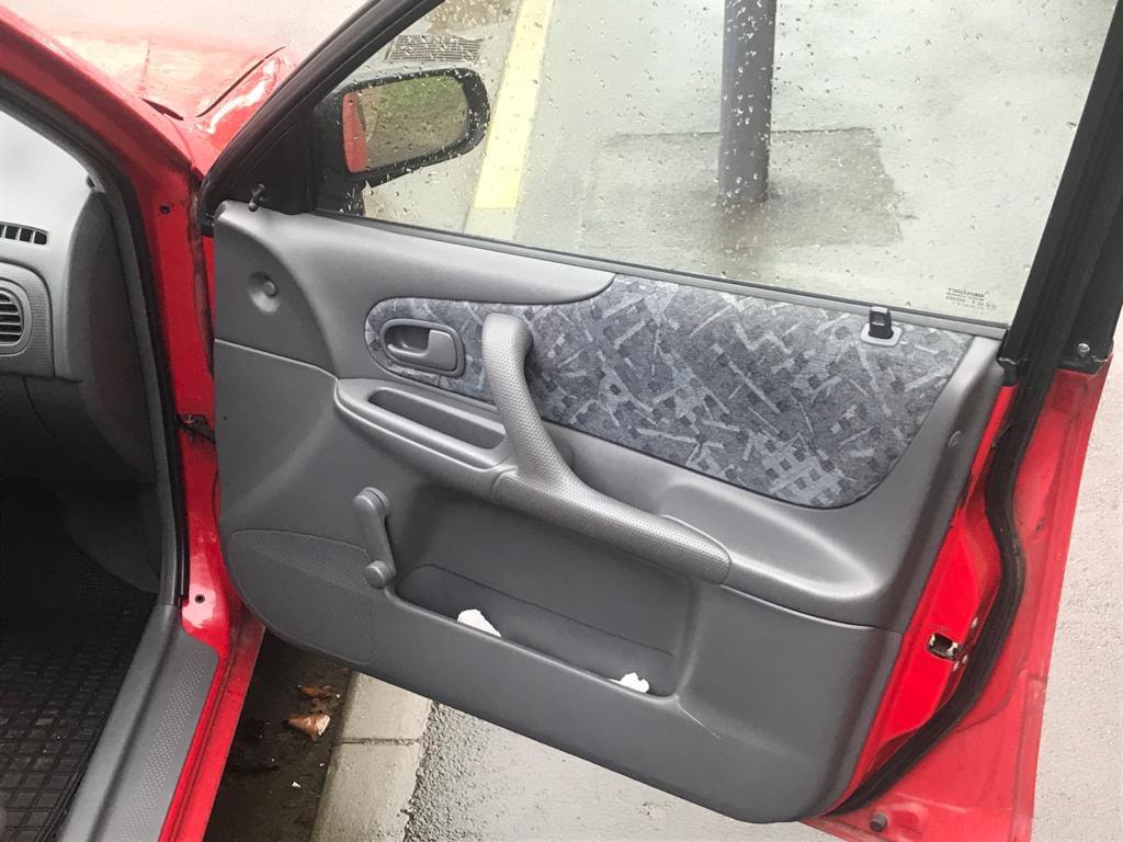 Mazda 323F til salg hos Nabilli