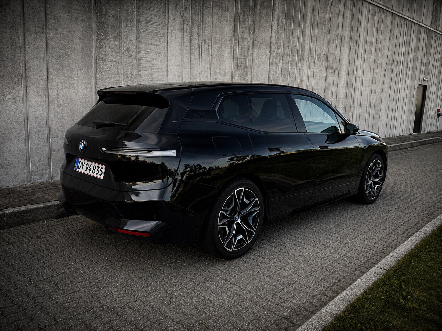 BMW iX til salg hos Nabilli