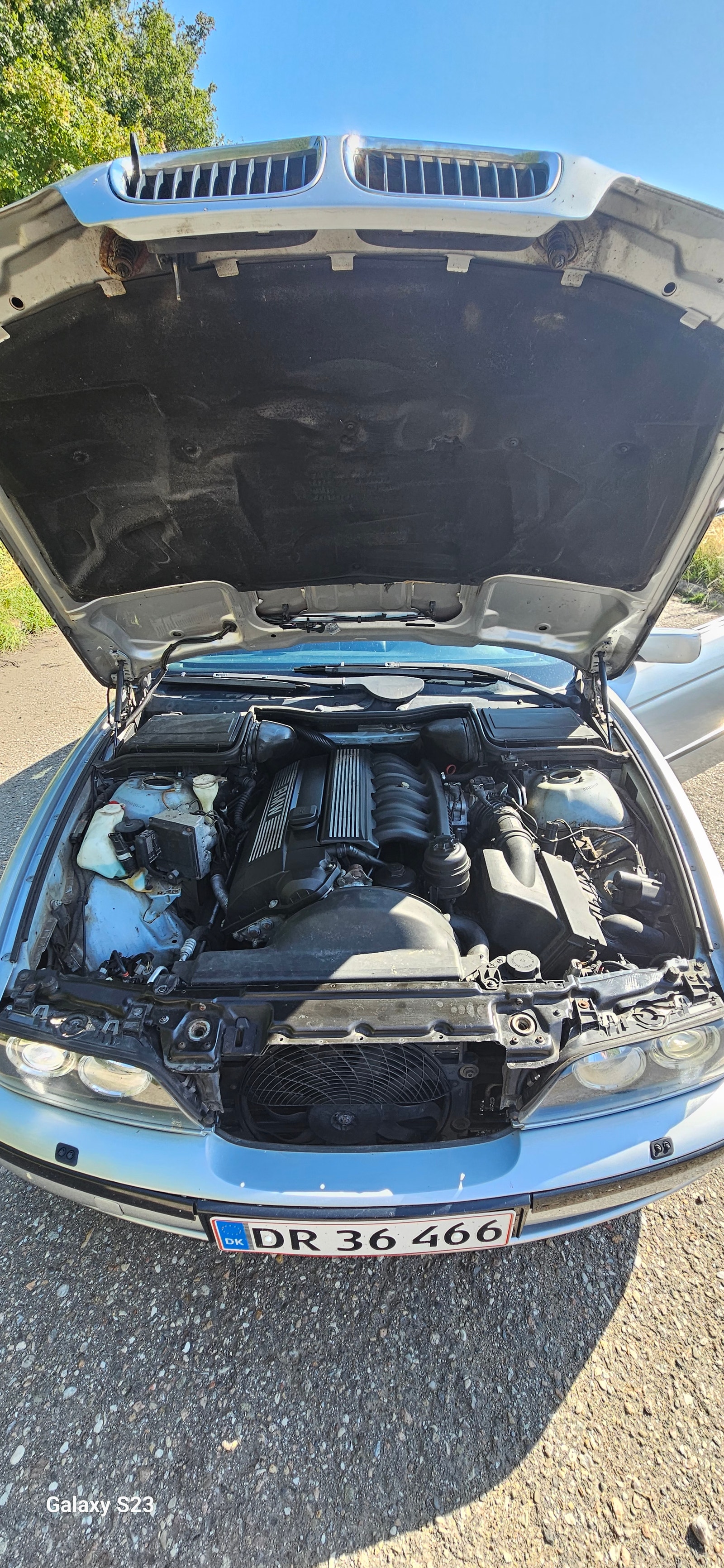 BMW 528i til salg hos Nabilli