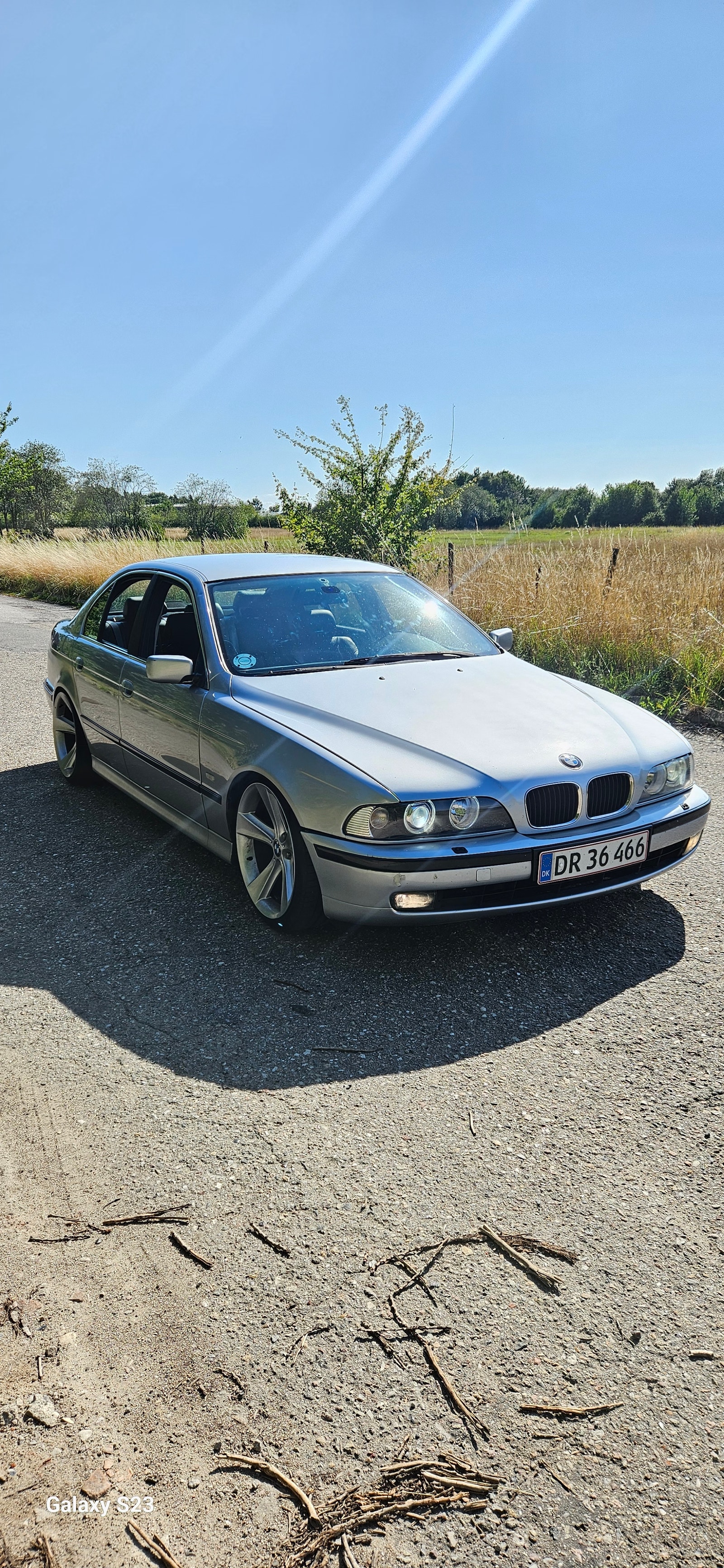 BMW 528i til salg hos Nabilli
