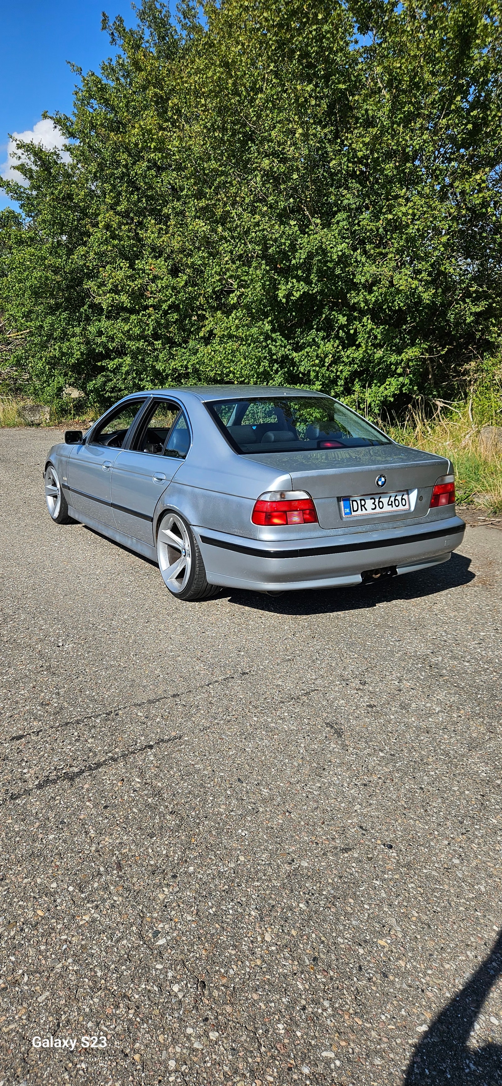 BMW 528i til salg hos Nabilli