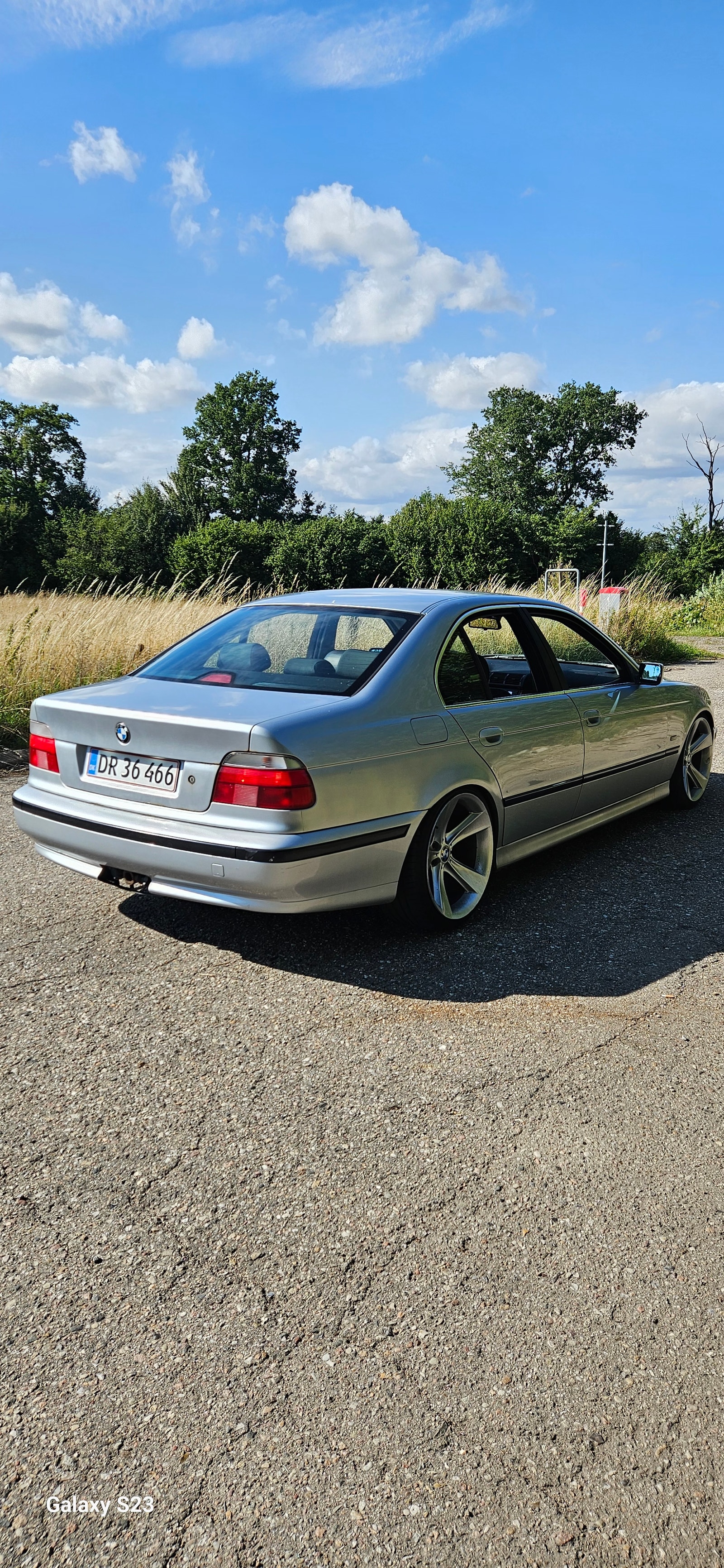 BMW 528i til salg hos Nabilli