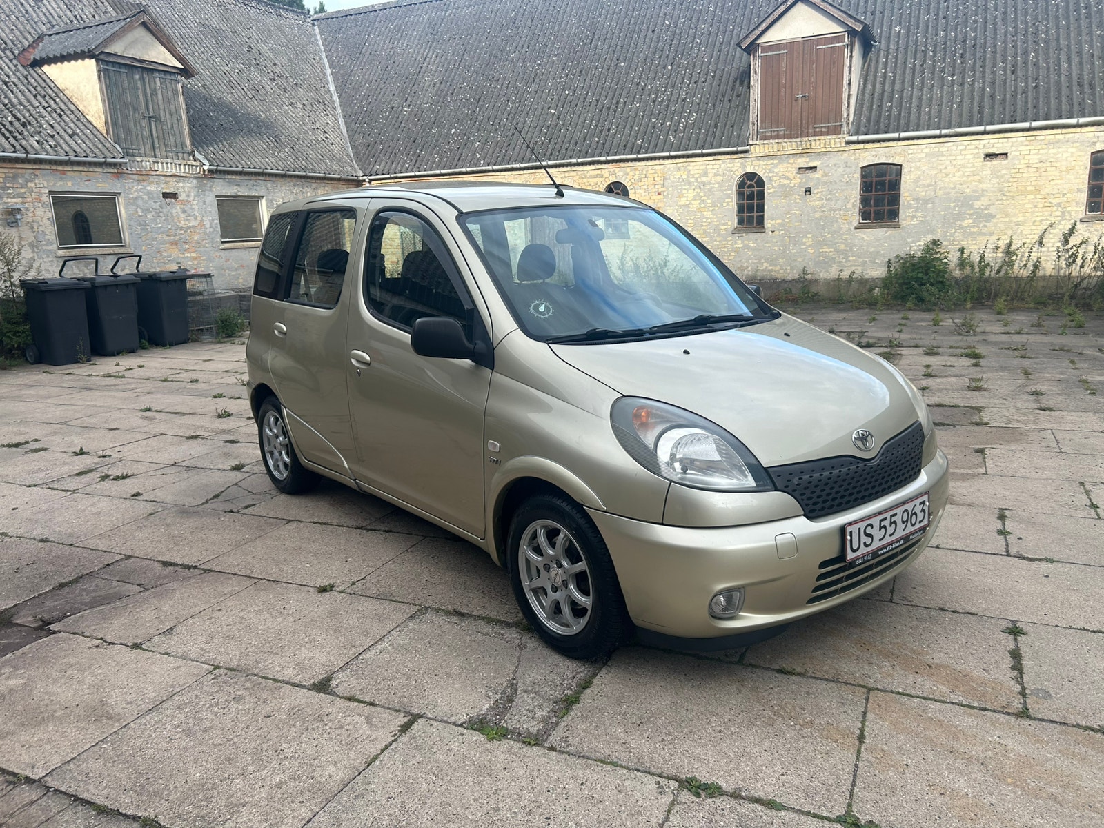 Toyota Yaris Verso til salg hos Nabilli