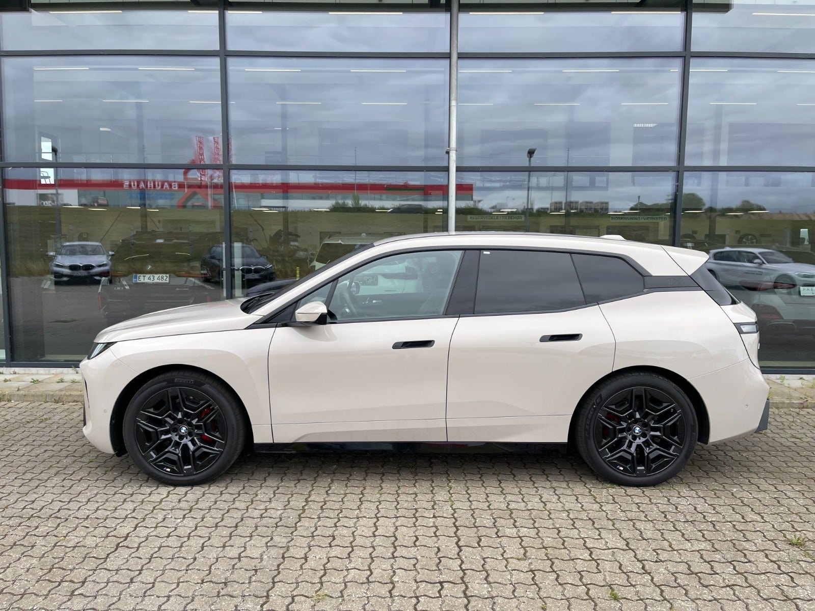 BMW iX til salg hos Nabilli