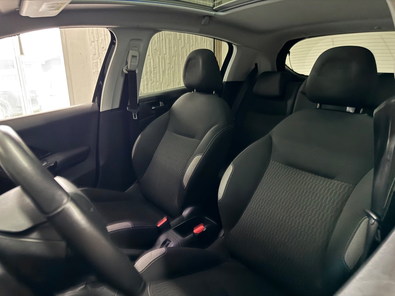 Peugeot 208 til salg hos Nabilli