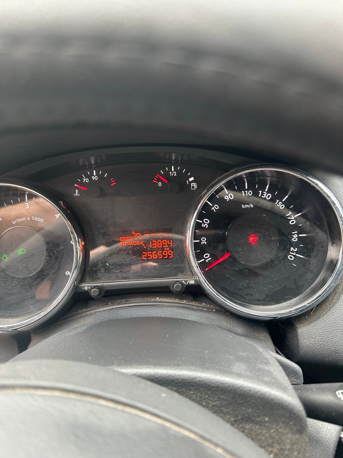 Peugeot 5008 til salg hos Nabilli