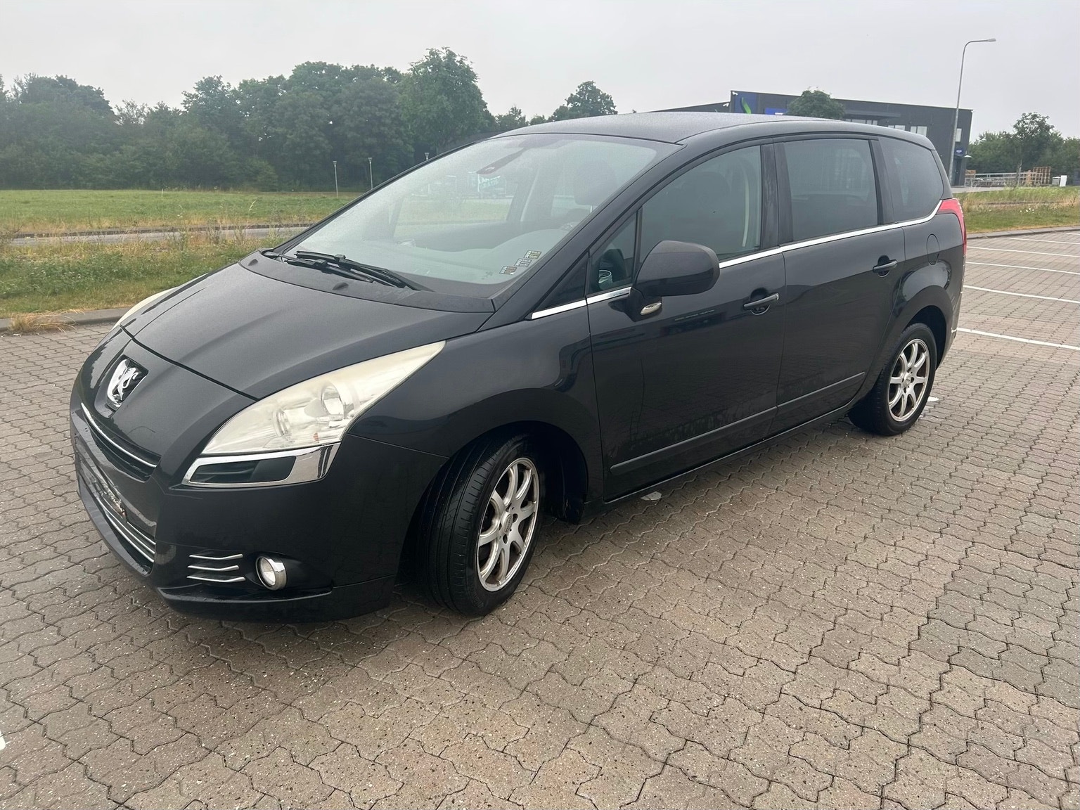 Peugeot 5008 til salg hos Nabilli